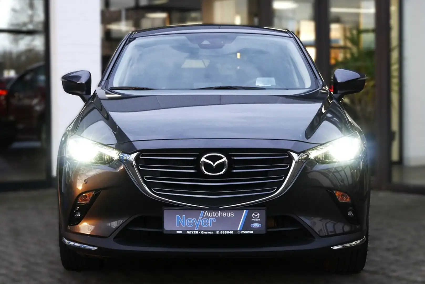 Mazda CX-3 SKYACTIV-G 2.0 Edition 100 Automatik *Sondermodell Grau - 2