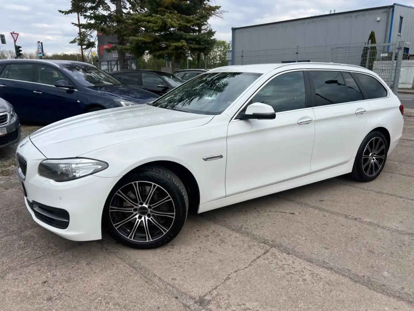 BMW 525 Baureihe 5 Touring 525d xDrive Navi.HU Neu Beyaz - 1