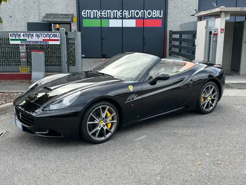 Ferrari California : 17 auto disponibili