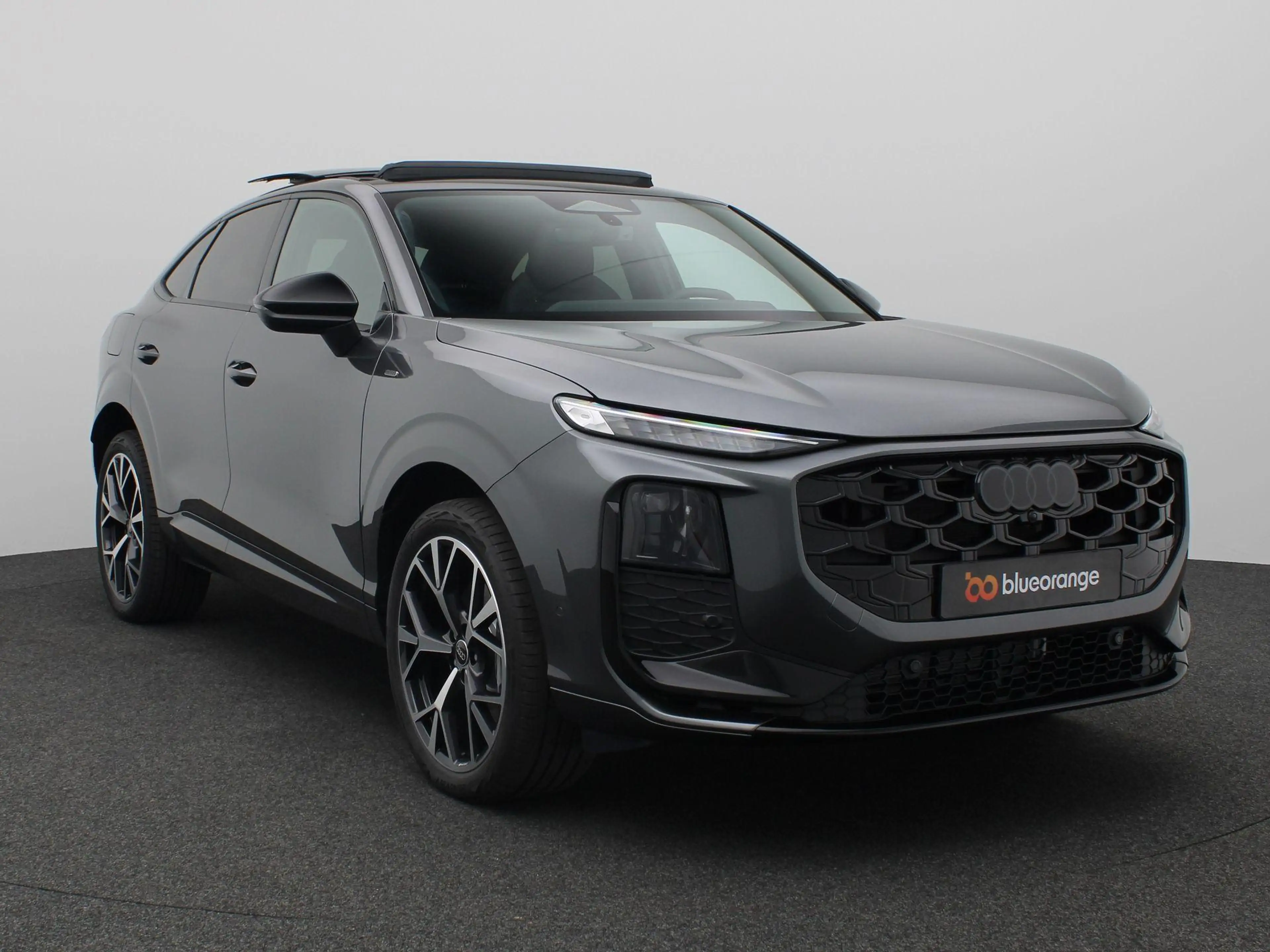 Audi Q3 Sportback 1.5 e-hybrid S edition 272PK S-Tronic SO — photo 12