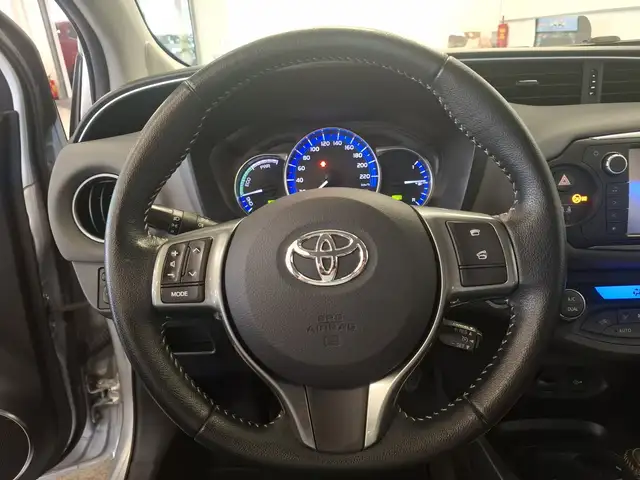 Toyota Yaris view 13