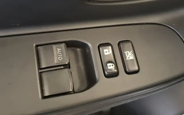 Toyota Yaris view 10
