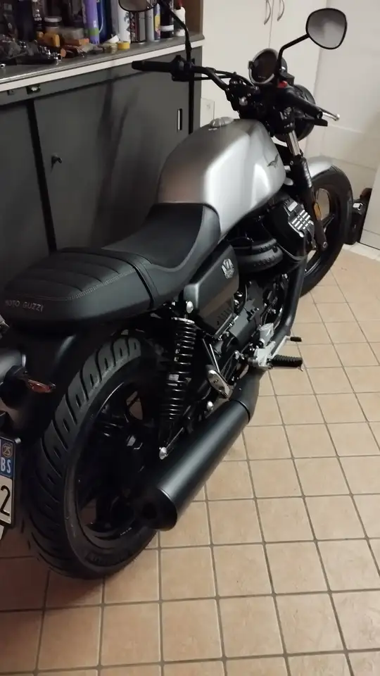 Moto Guzzi V 7