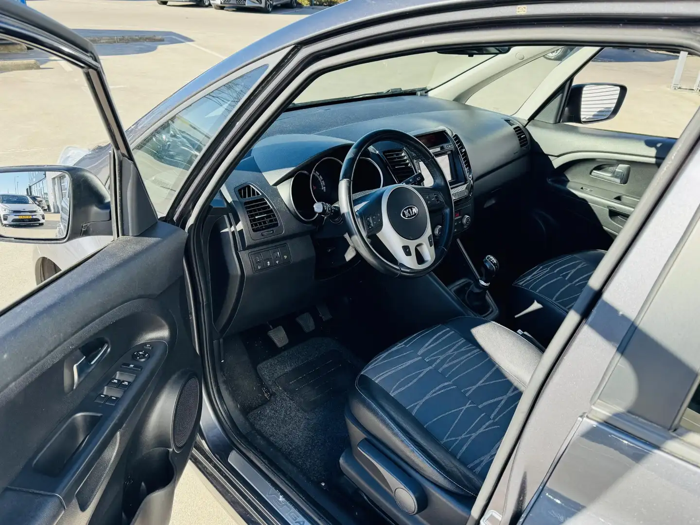 Kia Venga 1.4 DynamicPLusLine Edition Trekhaak | Privacyglas Grijs - 2
