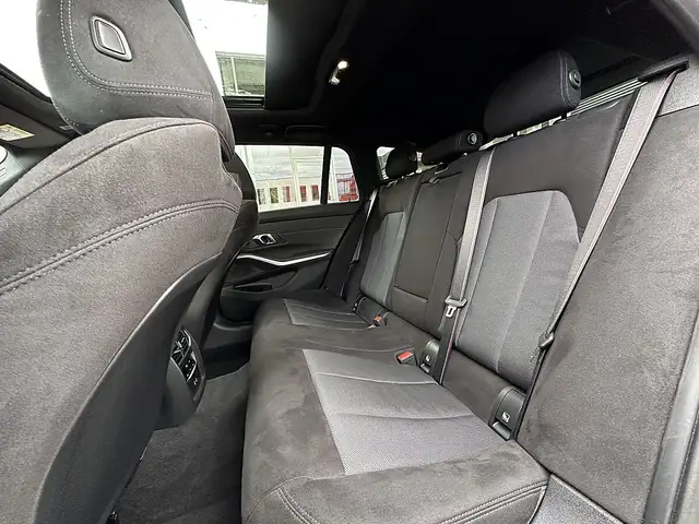 BMW 330 i xDrive Touring M-Sportpaket PRO Aut. / PANO /... Ansicht 15