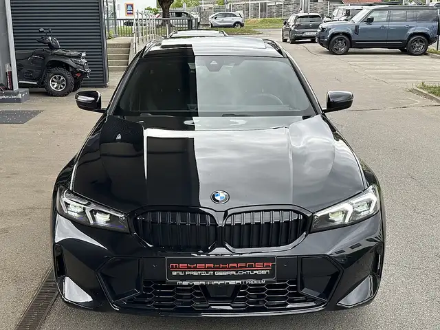 BMW 330 i xDrive Touring M-Sportpaket PRO Aut. / PANO /... Ansicht 3