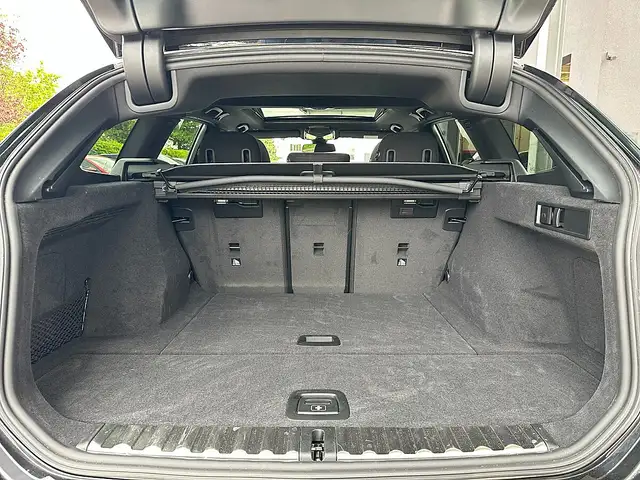 BMW 330 i xDrive Touring M-Sportpaket PRO Aut. / PANO /... Ansicht 11