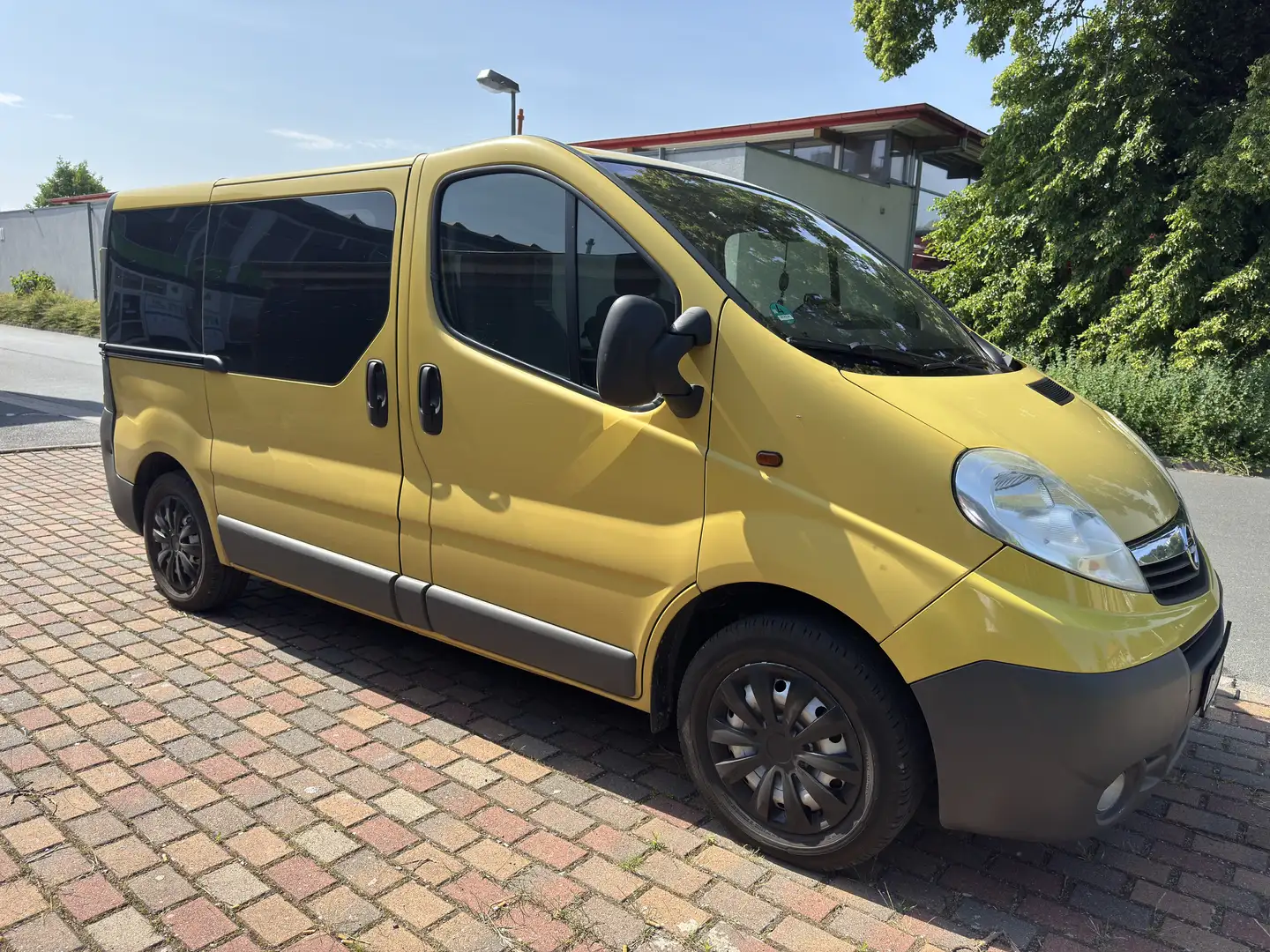 Opel Vivaro 2.0 CDTI L1H1 Żółty - 1