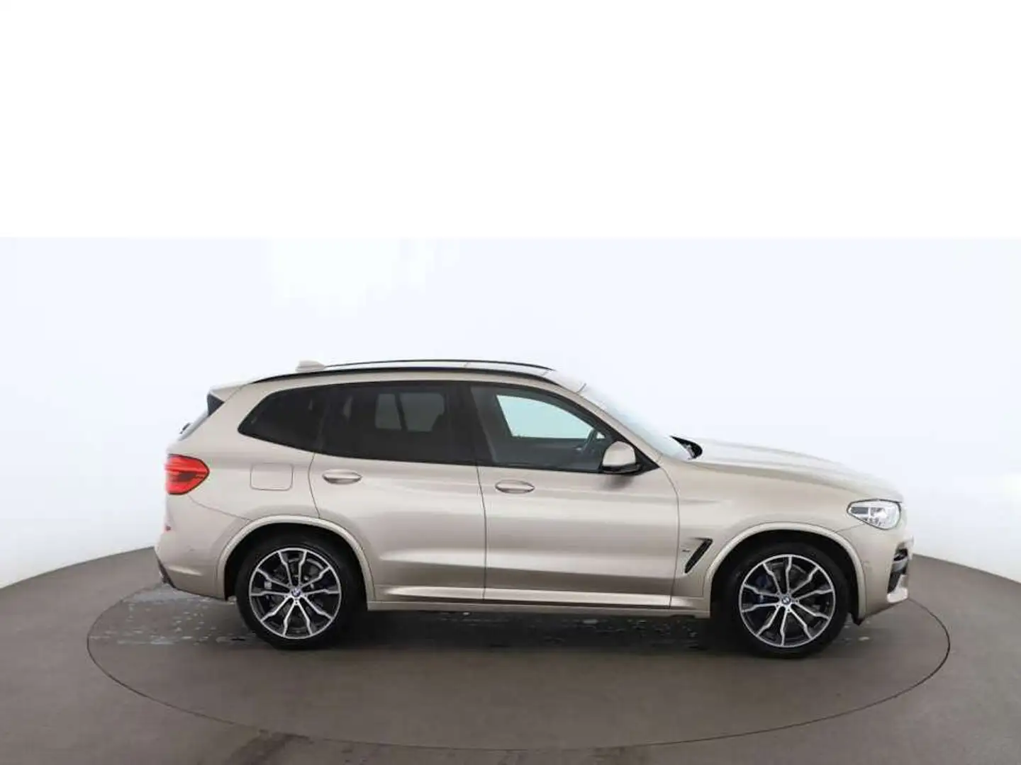 BMW X3 xDrive30e M-Sport Aut LED SKY AHK 360-CAM NAVI Gold - 2