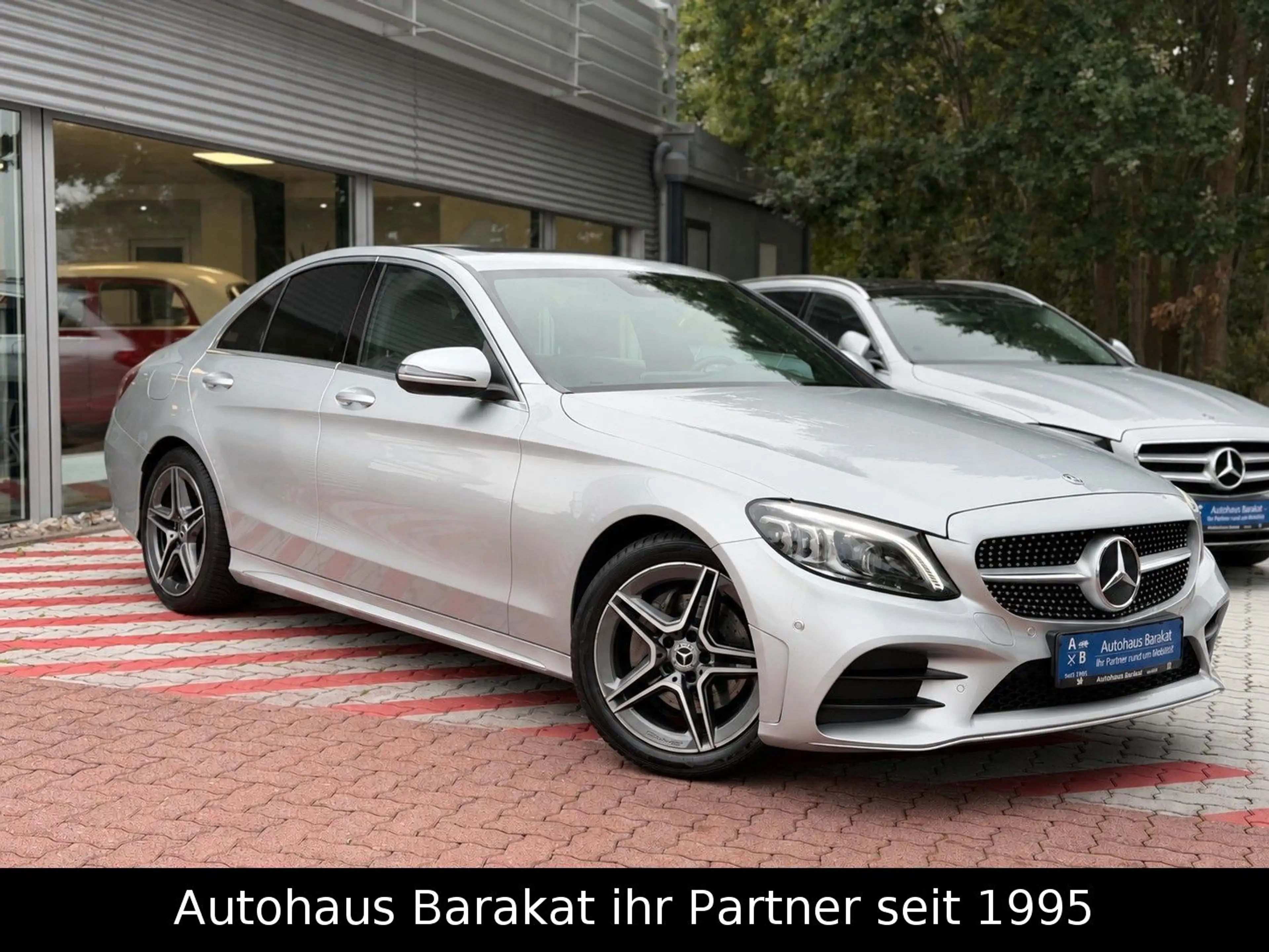 Mercedes-Benz C 180 CGI AMG Line Lim. LEDER MULTIBEAM KAMERA