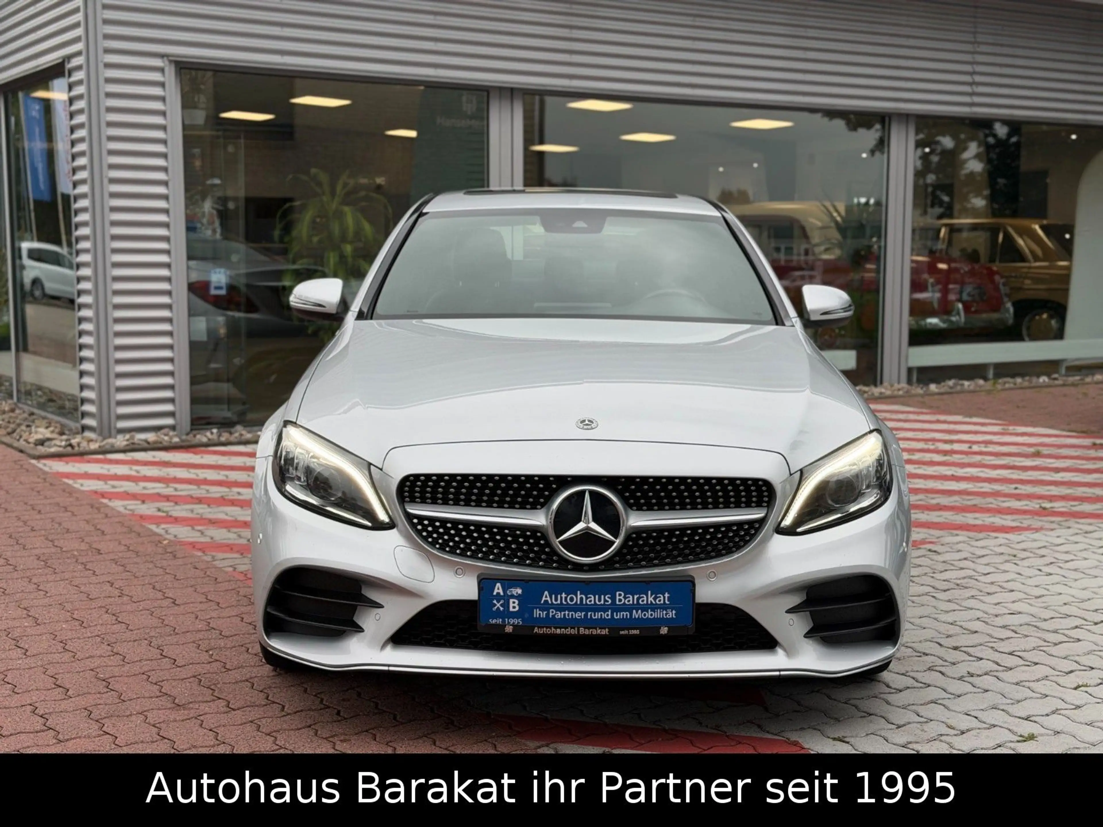 Mercedes-Benz C 180 CGI AMG Line Lim. LEDER MULTIBEAM KAMERA — photo 2