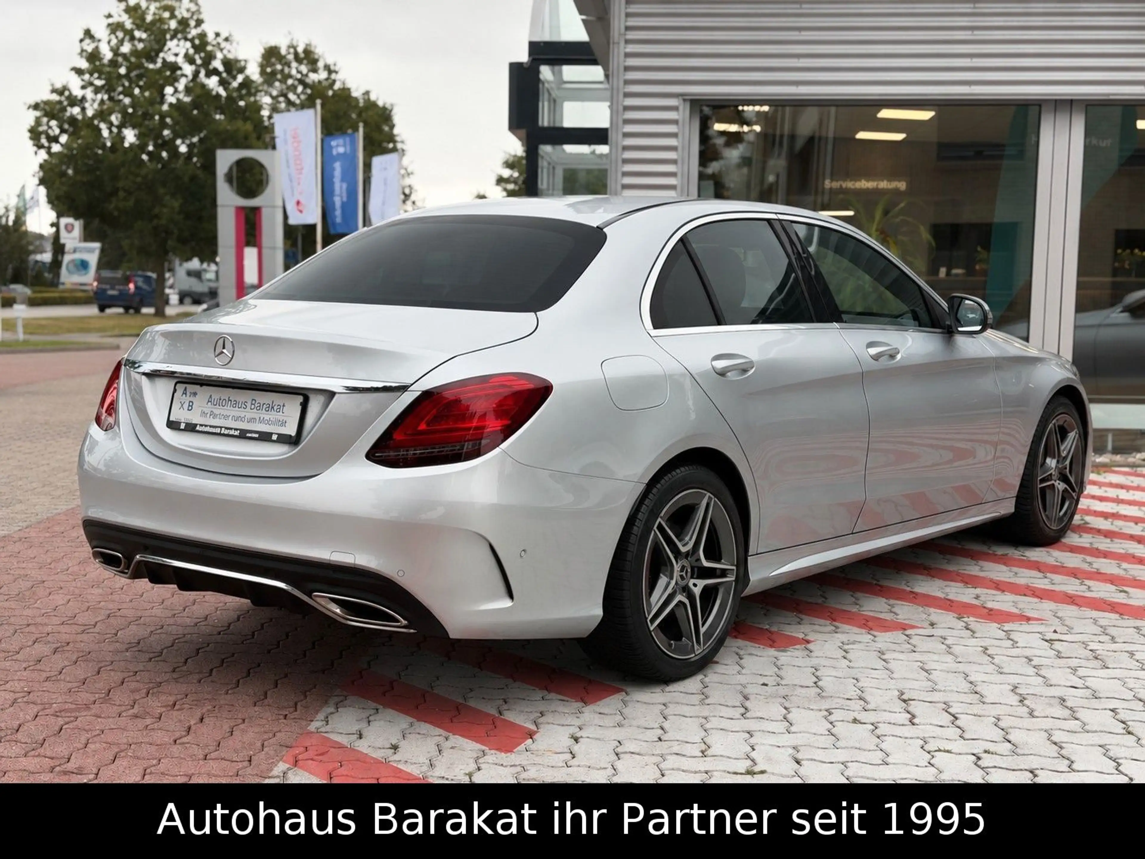 Mercedes-Benz C 180 CGI AMG Line Lim. LEDER MULTIBEAM KAMERA — photo 10