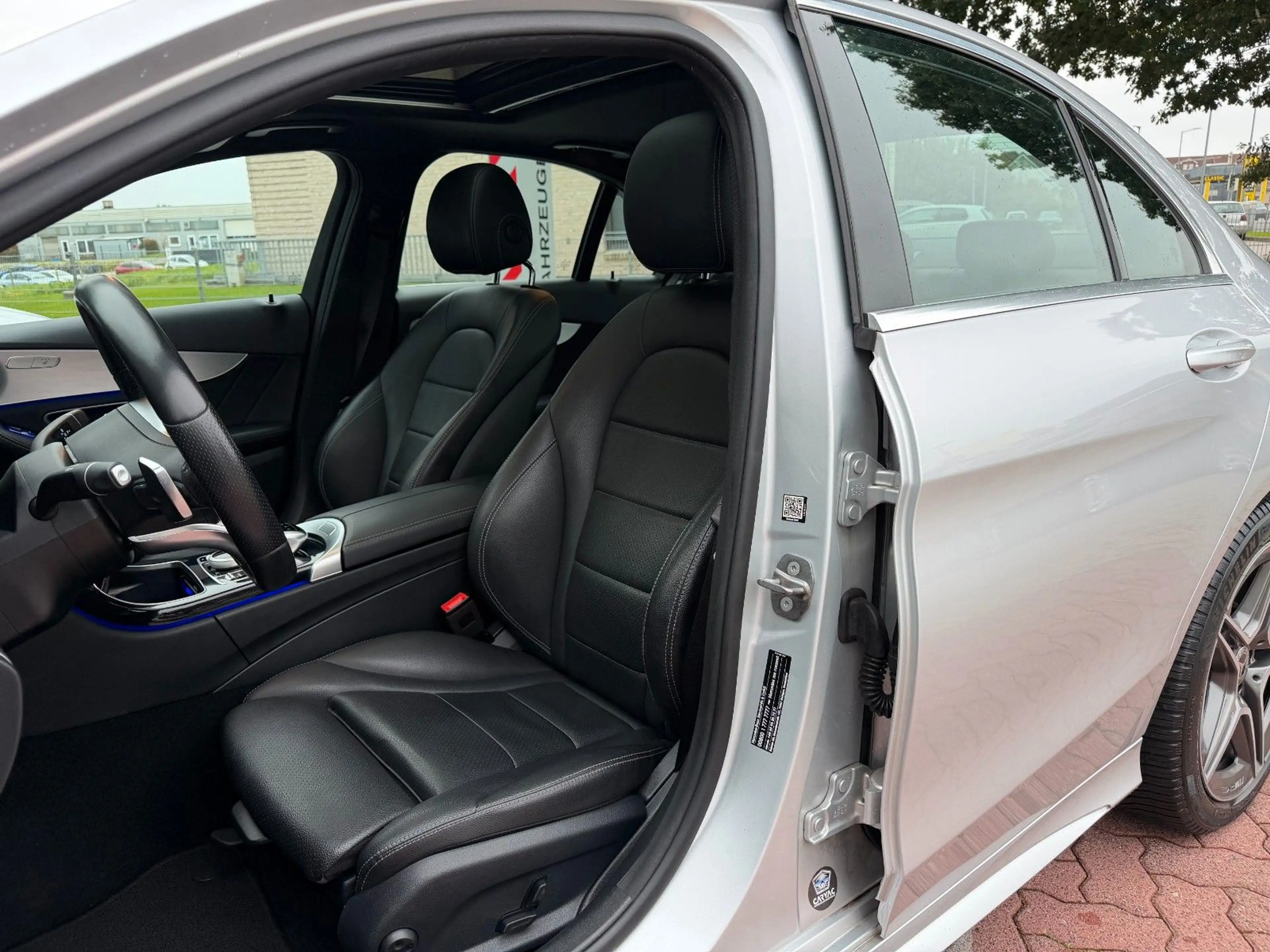 Mercedes-Benz C 180 CGI AMG Line Lim. LEDER MULTIBEAM KAMERA — photo 11