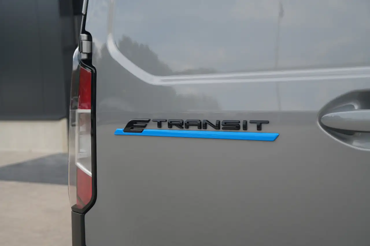 Ford Transit Courier 2026 — фото 40