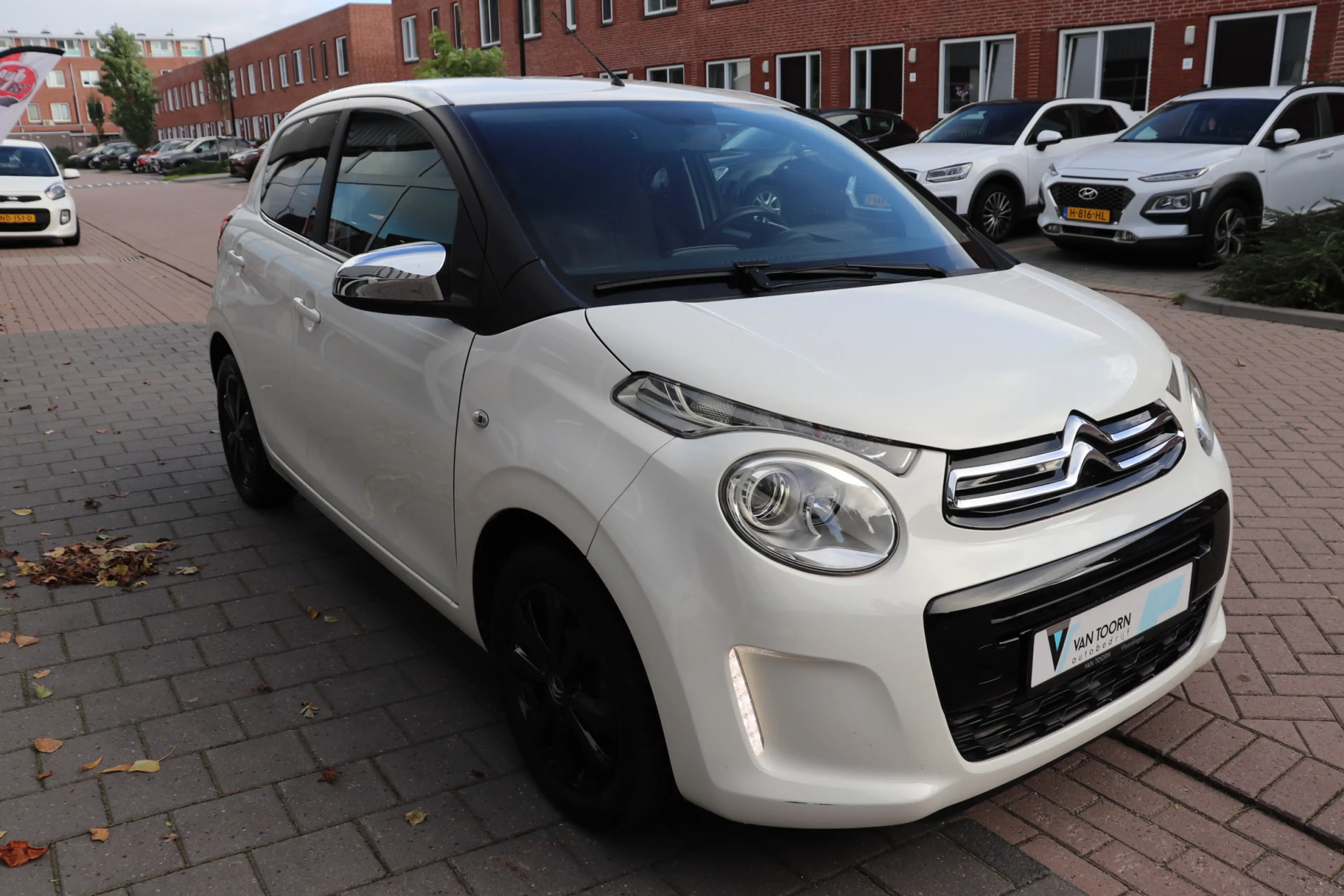 Citroen C1 1.0 e-VTi Shine. Achteruitrijcamera, mirrorlink — photo 5