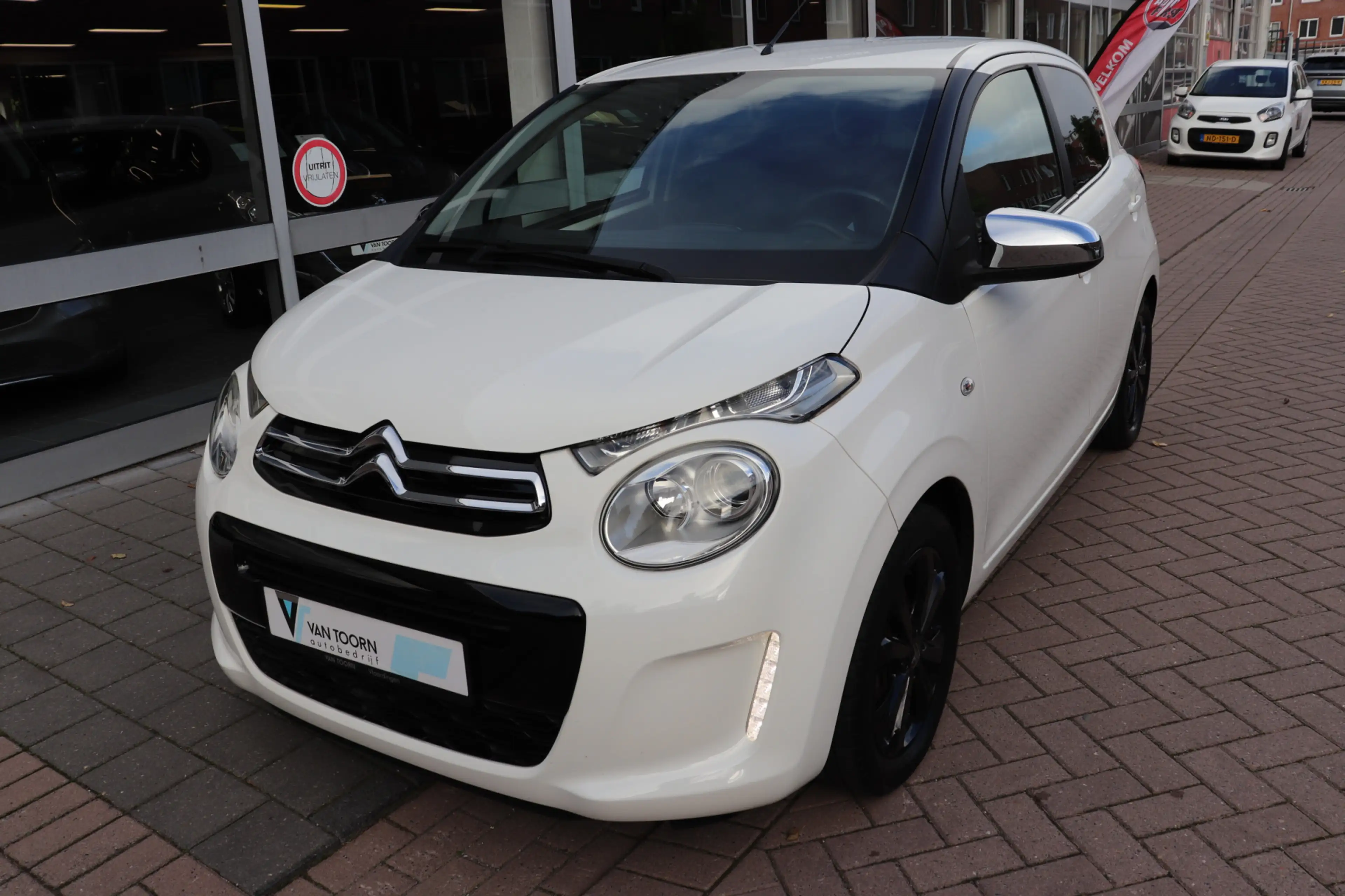 Citroen C1 1.0 e-VTi Shine. Achteruitrijcamera, mirrorlink — photo 3