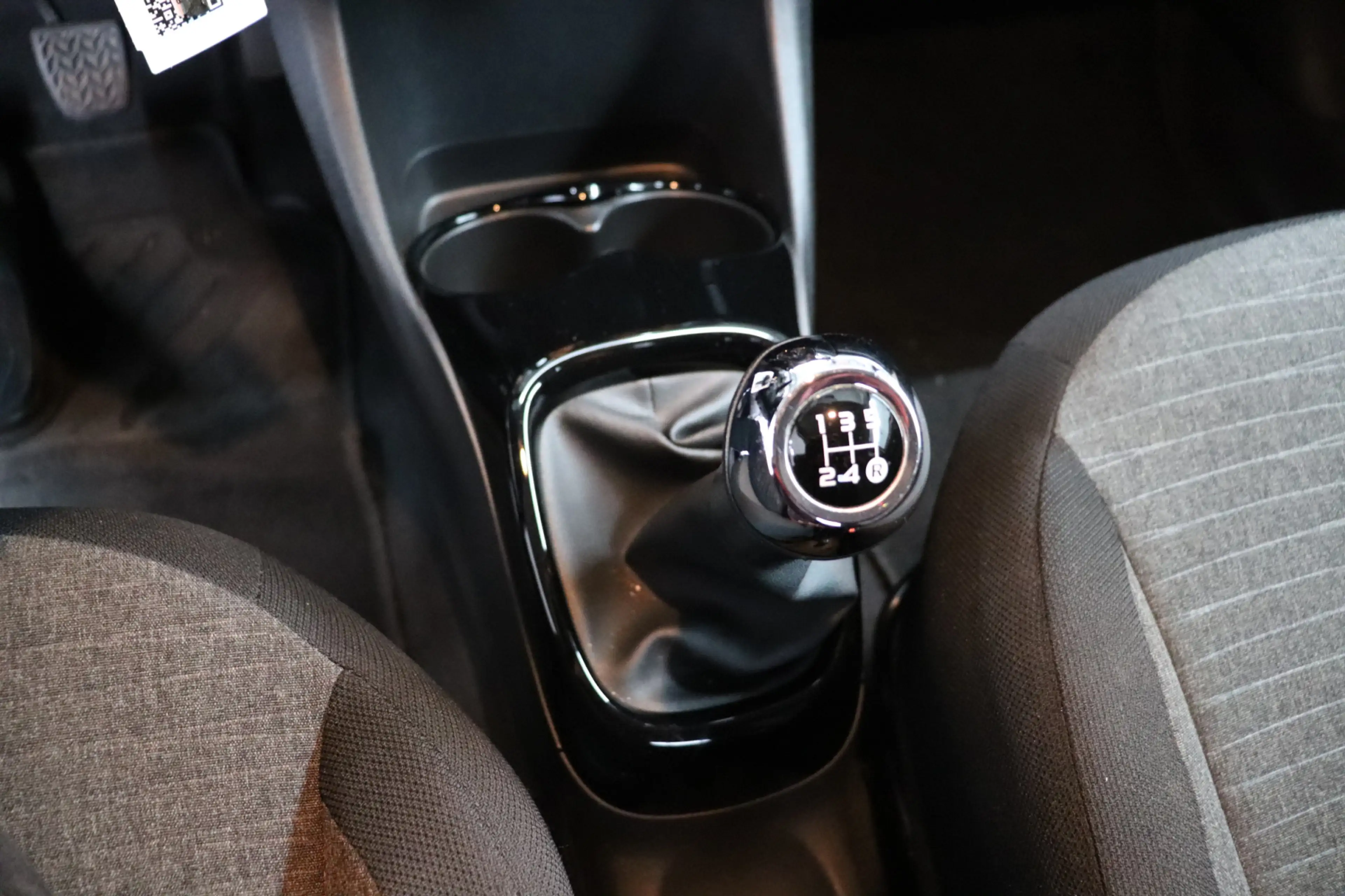 Citroen C1 1.0 e-VTi Shine. Achteruitrijcamera, mirrorlink — photo 22