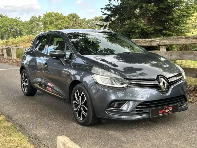 Renault Clio view 6