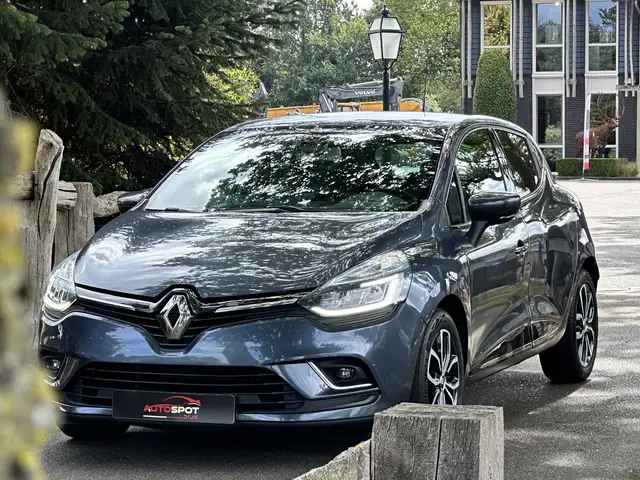 Renault Clio view 13