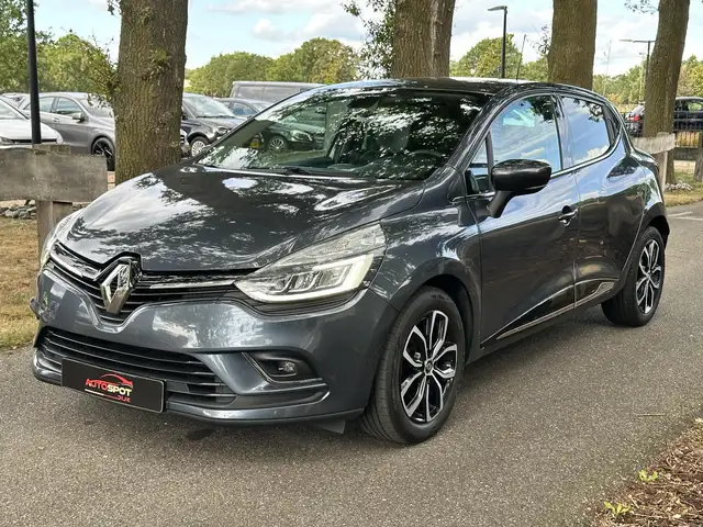 Renault Clio view 5