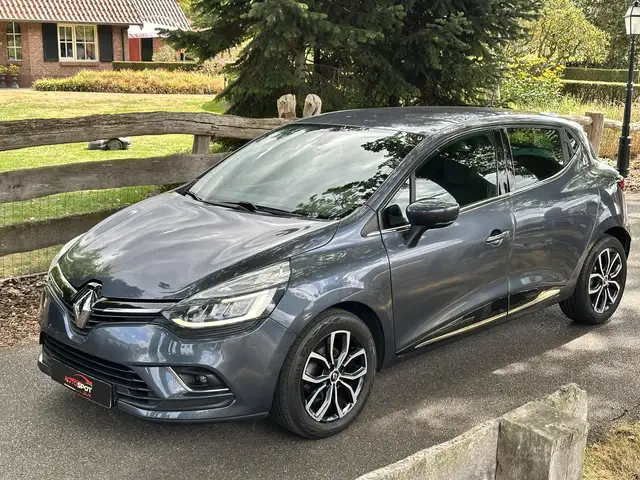 Renault Clio view 12