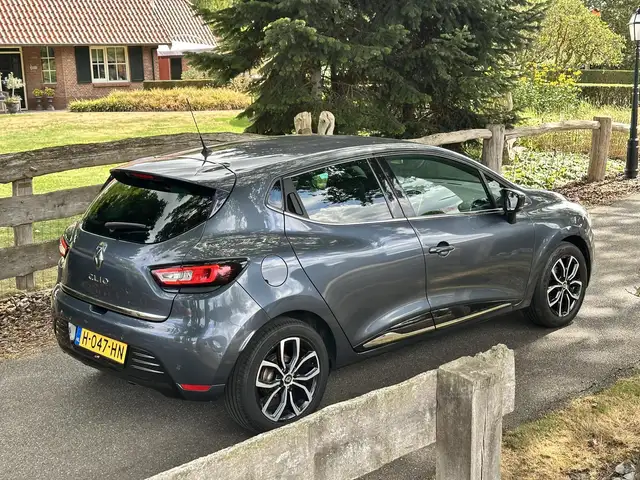Renault Clio view 7