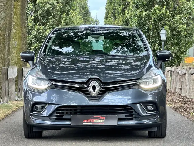 Renault Clio view 4
