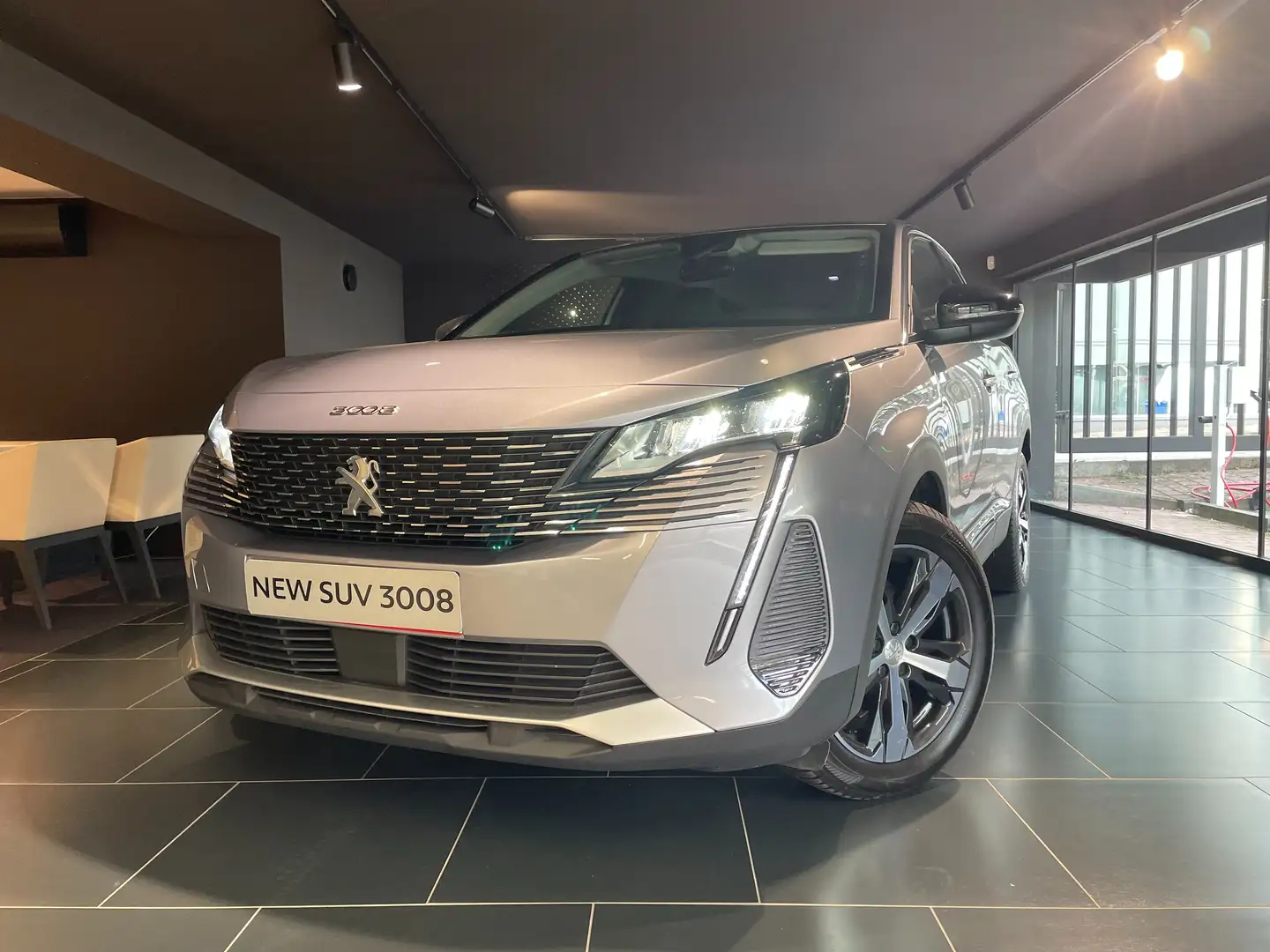 Peugeot 3008 1.2 PureTech Allure Pack (EU6.4) Zilver - 1