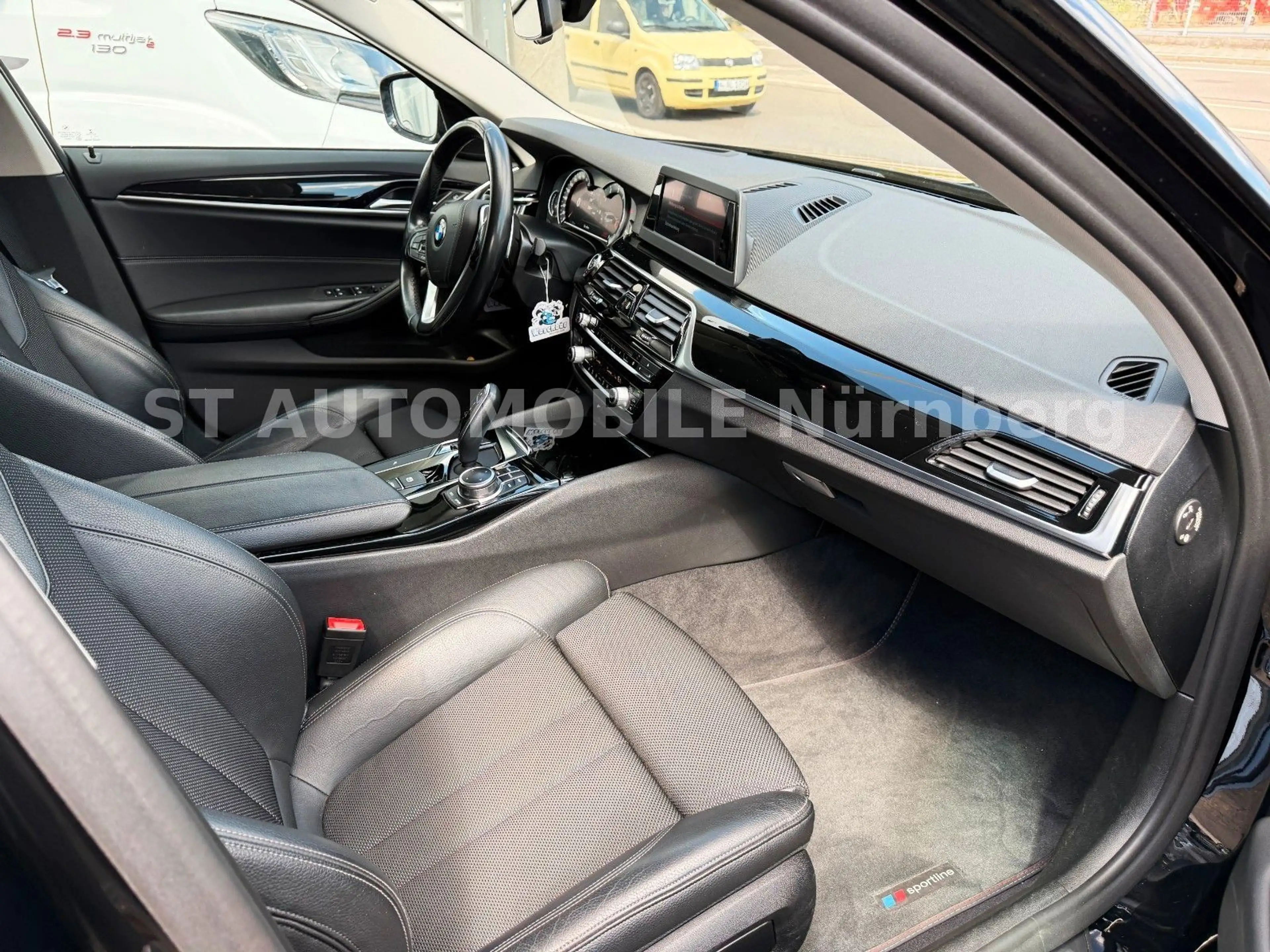 BMW 530 i Touring Sport Line*KAMERA*ACC*LED*HEADUP* — photo 9