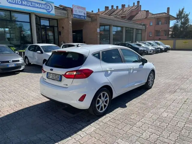 Ford Fiesta view 5