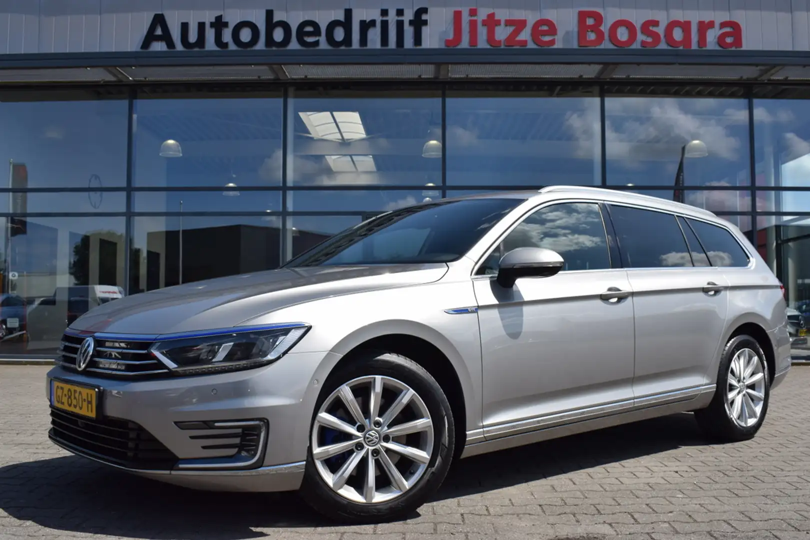 Volkswagen Passat Variant 1.4 TSi Automaat GTE Highline LED | Carplay | Lede Grijs - 1