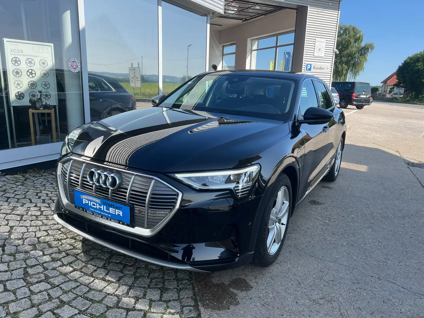 Audi e-tron 55 quattro advanced Schwarz - 1
