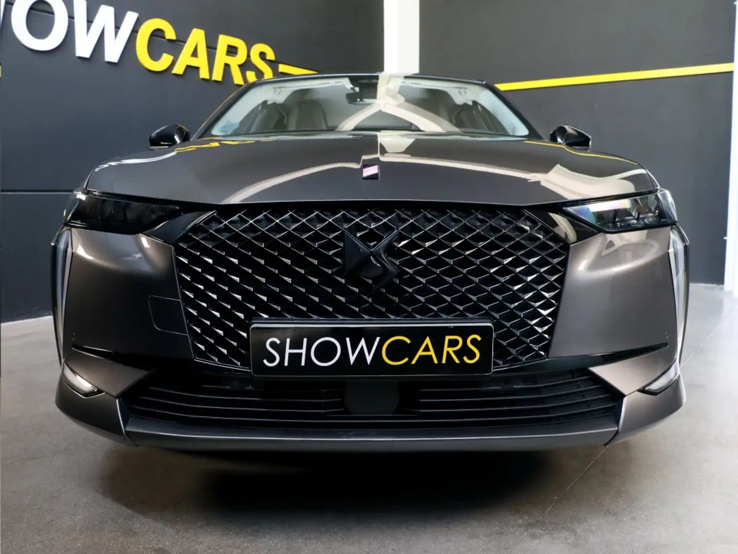 DS Automobiles DS 4 BlueHDi Performance Line Aut. 130 Gris - 2