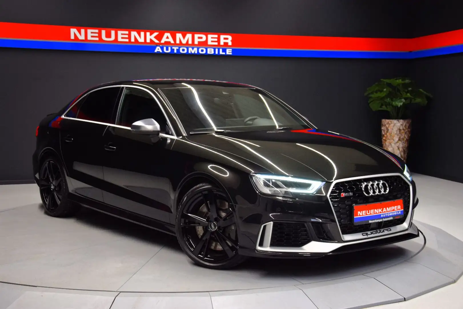 Audi RS3 Lim. quattro ACC Virtual LED Kamera RS-Sitze Schwarz - 1