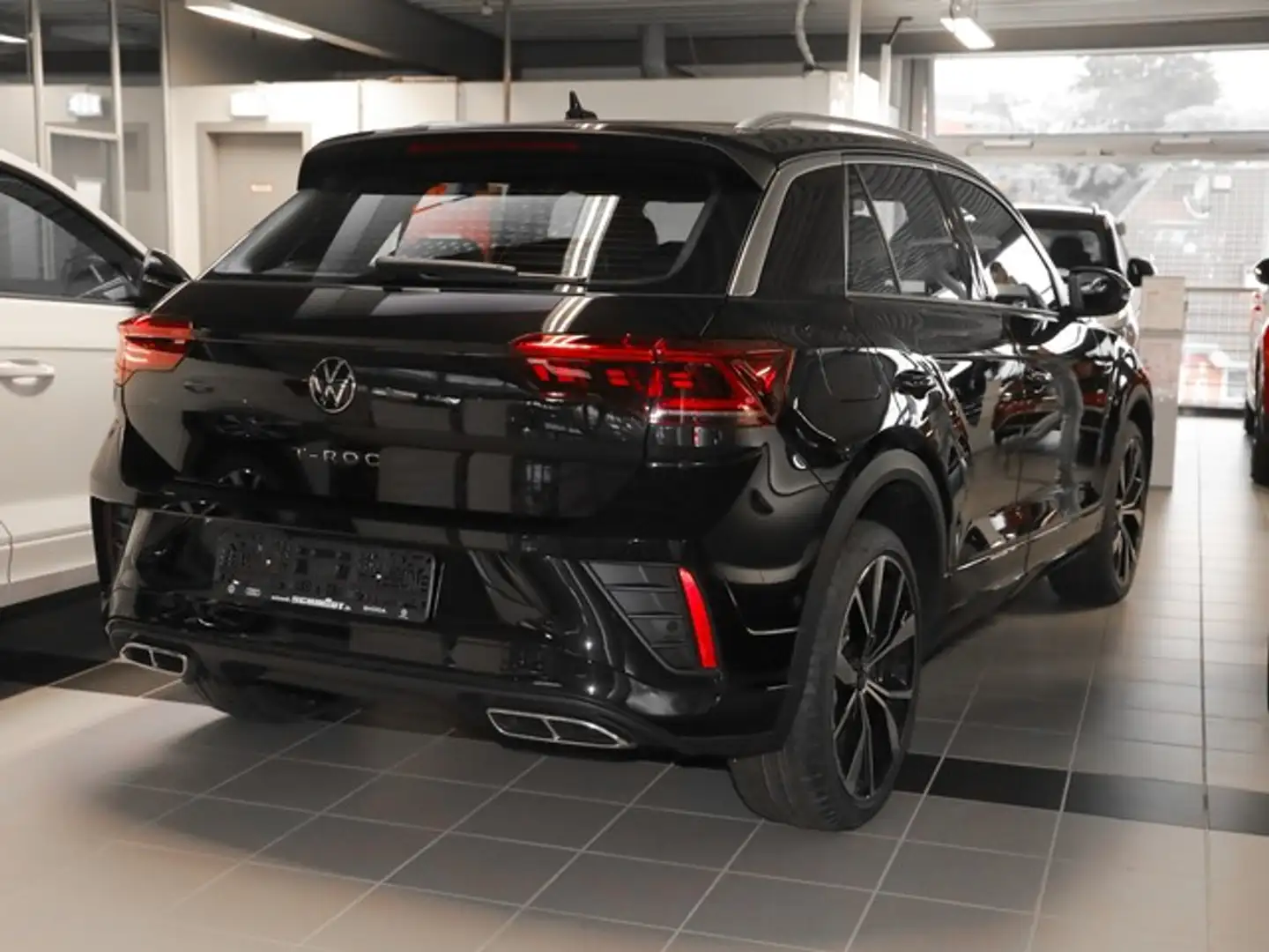 Volkswagen T-Roc "R-LINE" 1.5 l TSI 7-Gang-DSG Schwarz - 2