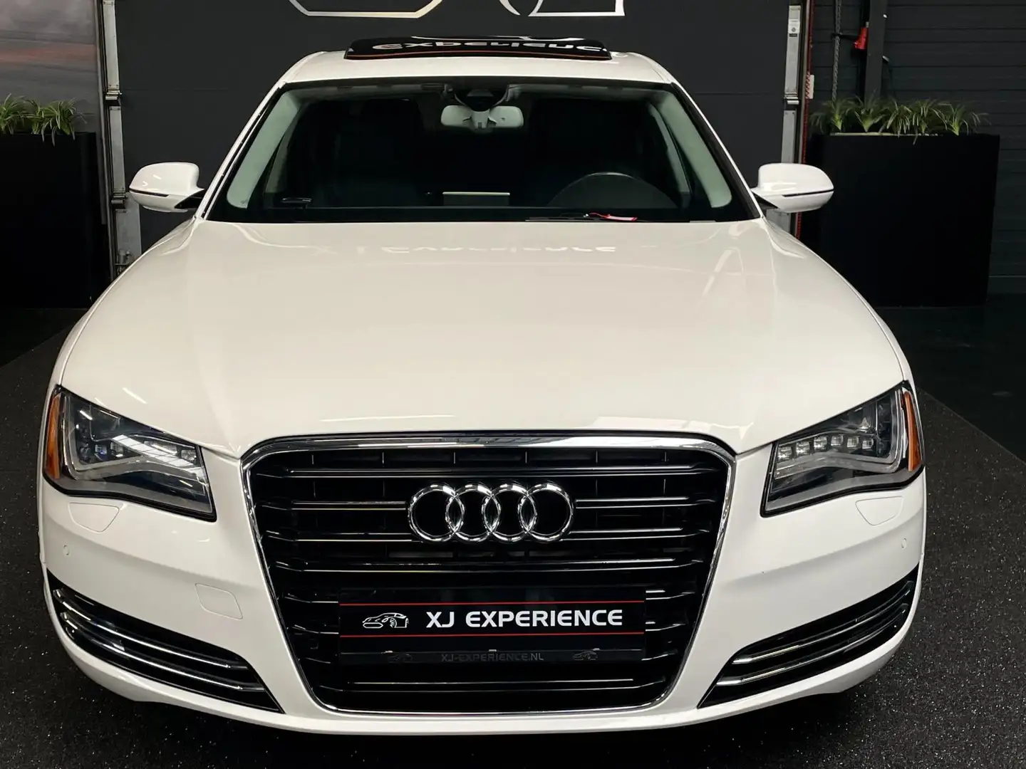 Audi A8 4.2 FSI quattro Lang Exclusive*Panoramadak*Massage Blanc - 1