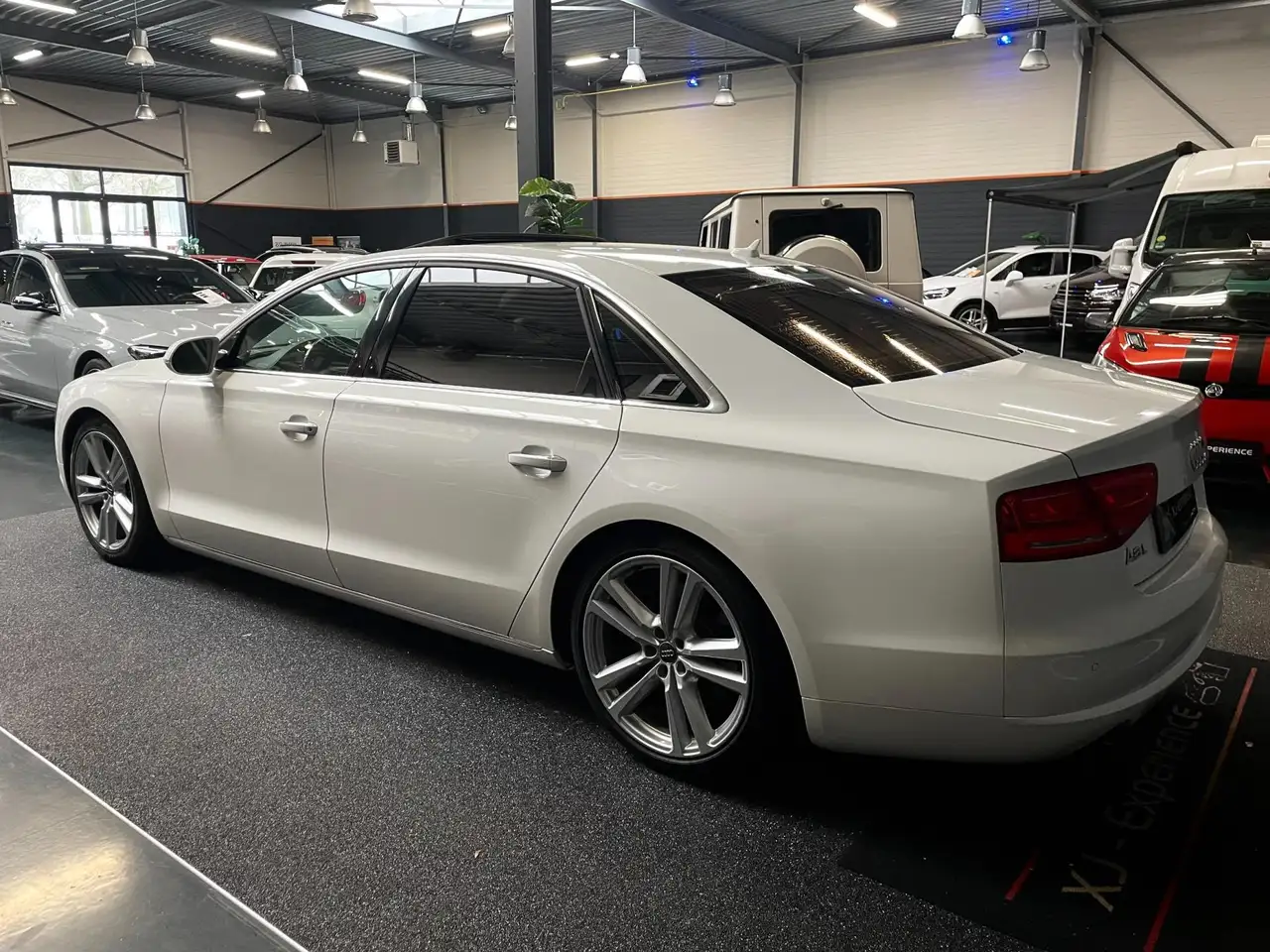 AUDI A8L 4.2 FSI 373ch - QUATTRO EXCLUSIVE - SELLERIE CUIR - TOIT OUVRANT