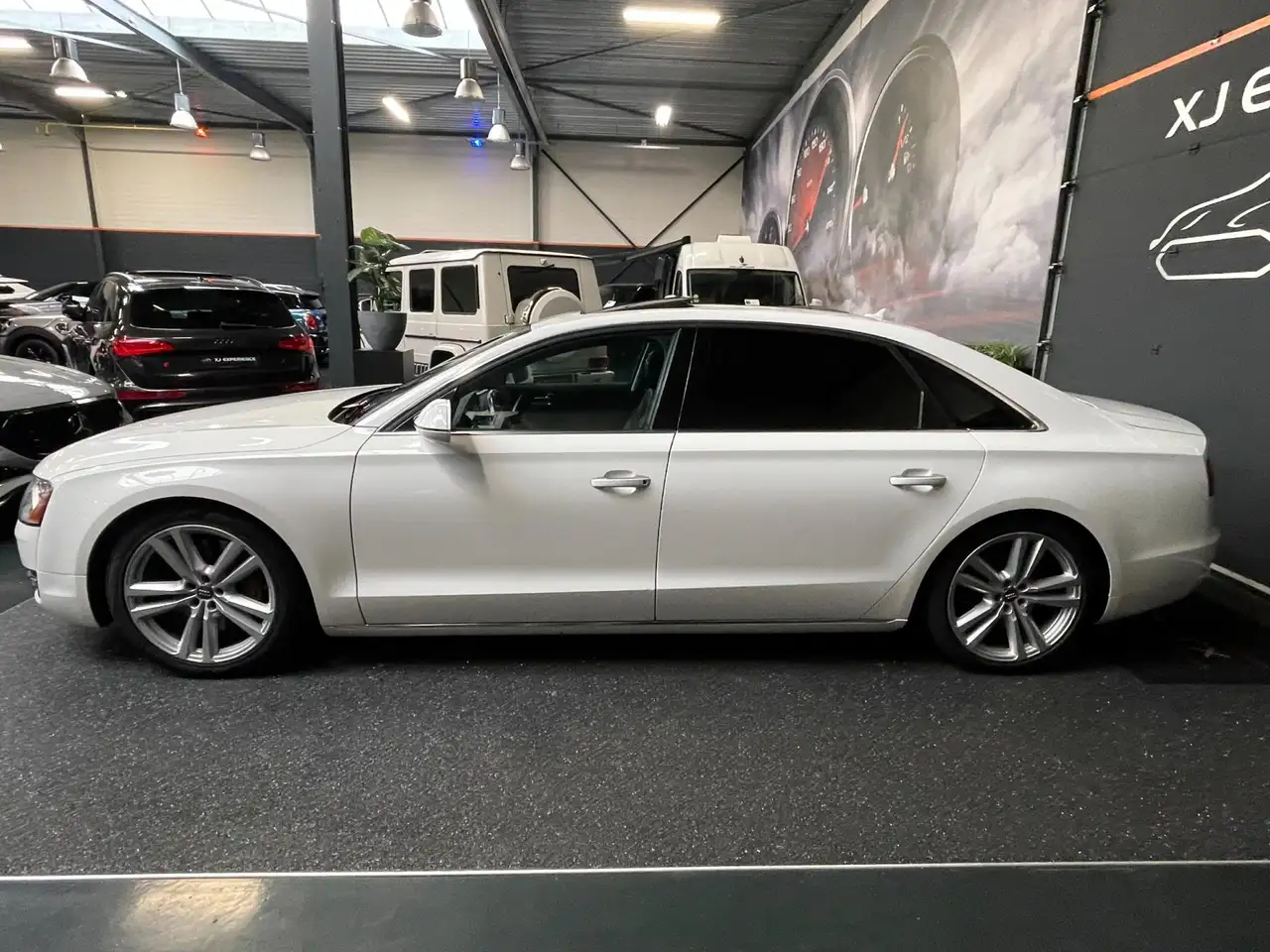 AUDI A8L 4.2 FSI 373ch - QUATTRO EXCLUSIVE - SELLERIE CUIR - TOIT OUVRANT