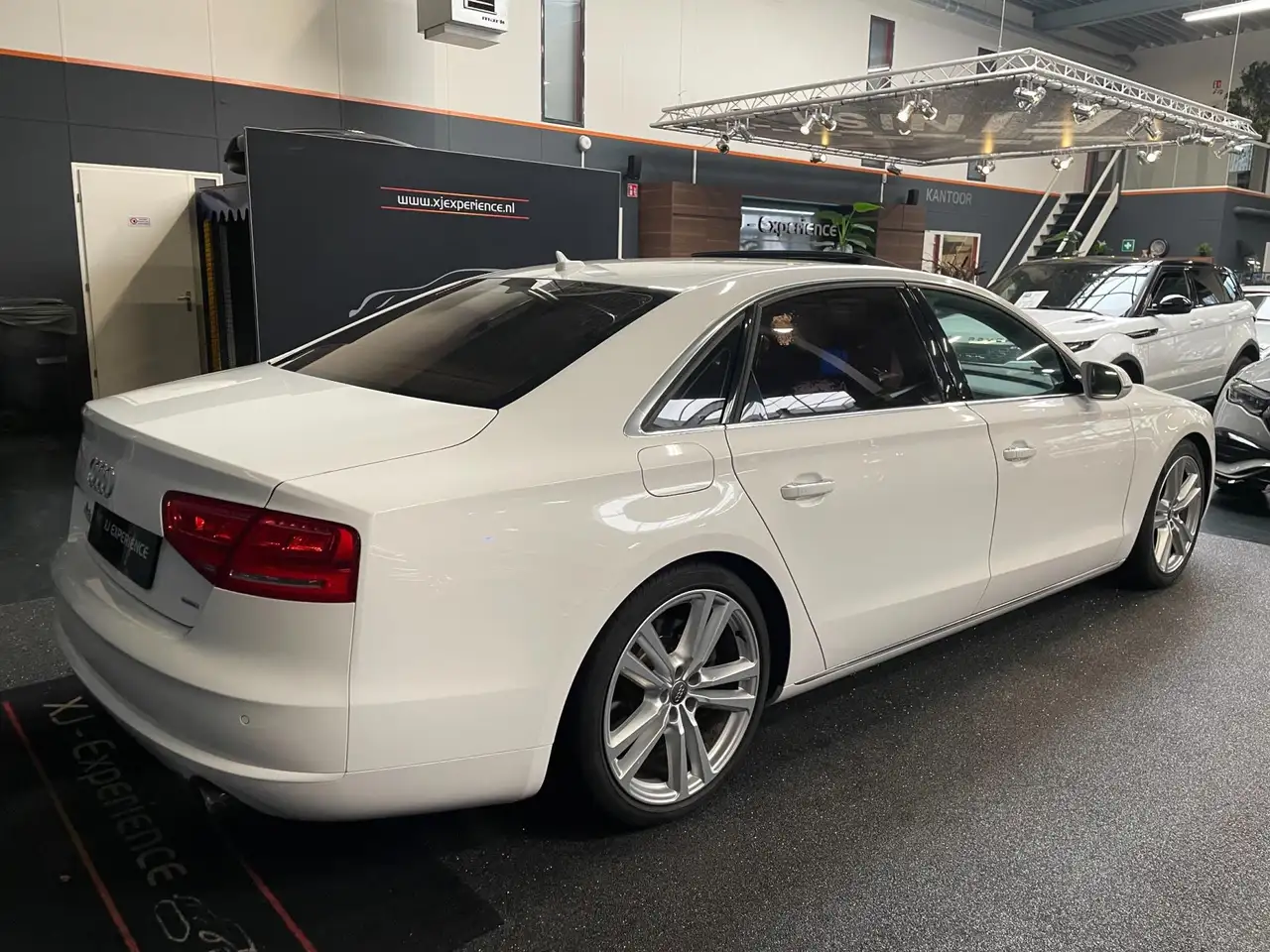 AUDI A8L 4.2 FSI 373ch - QUATTRO EXCLUSIVE - SELLERIE CUIR - TOIT OUVRANT