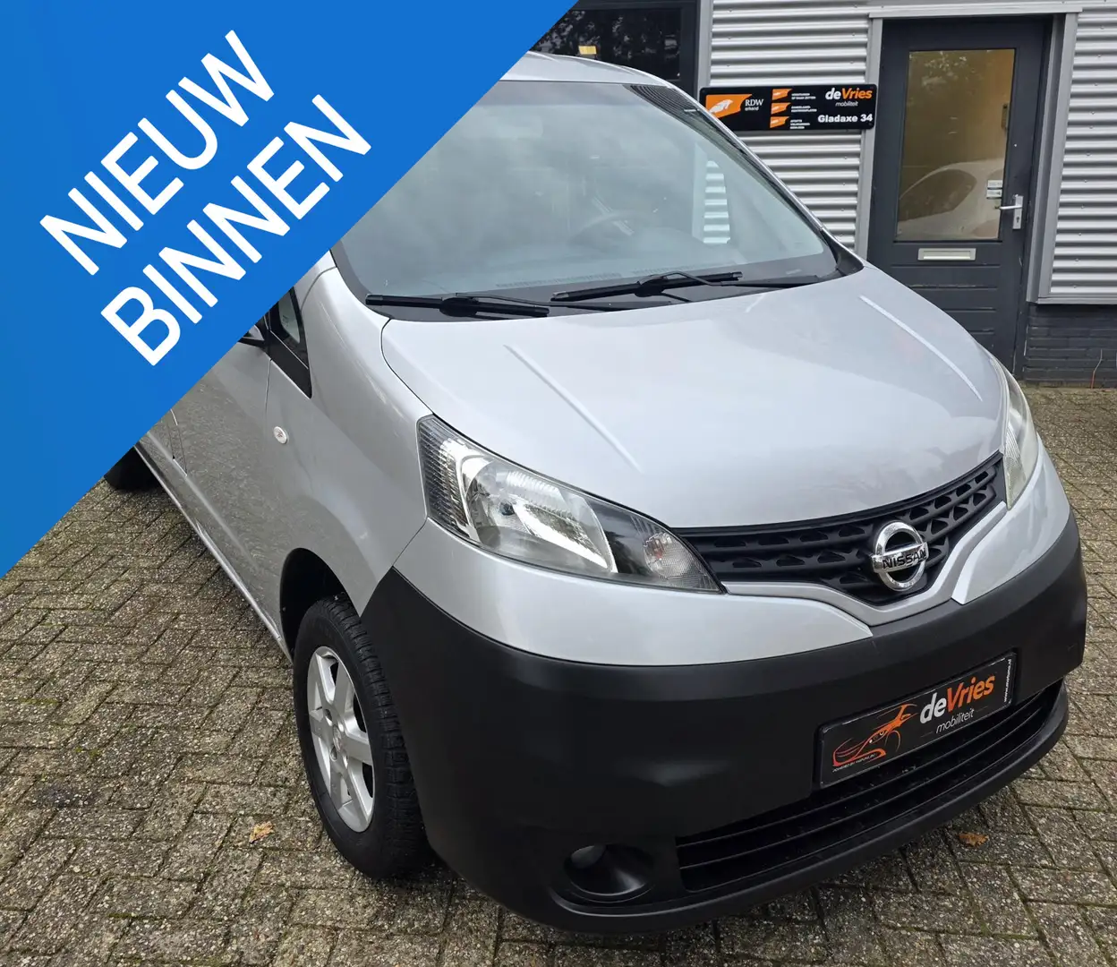 Nissan Evalia 1.6 Acenta **AIRCO-7PERS-NAVI** Silber - 1