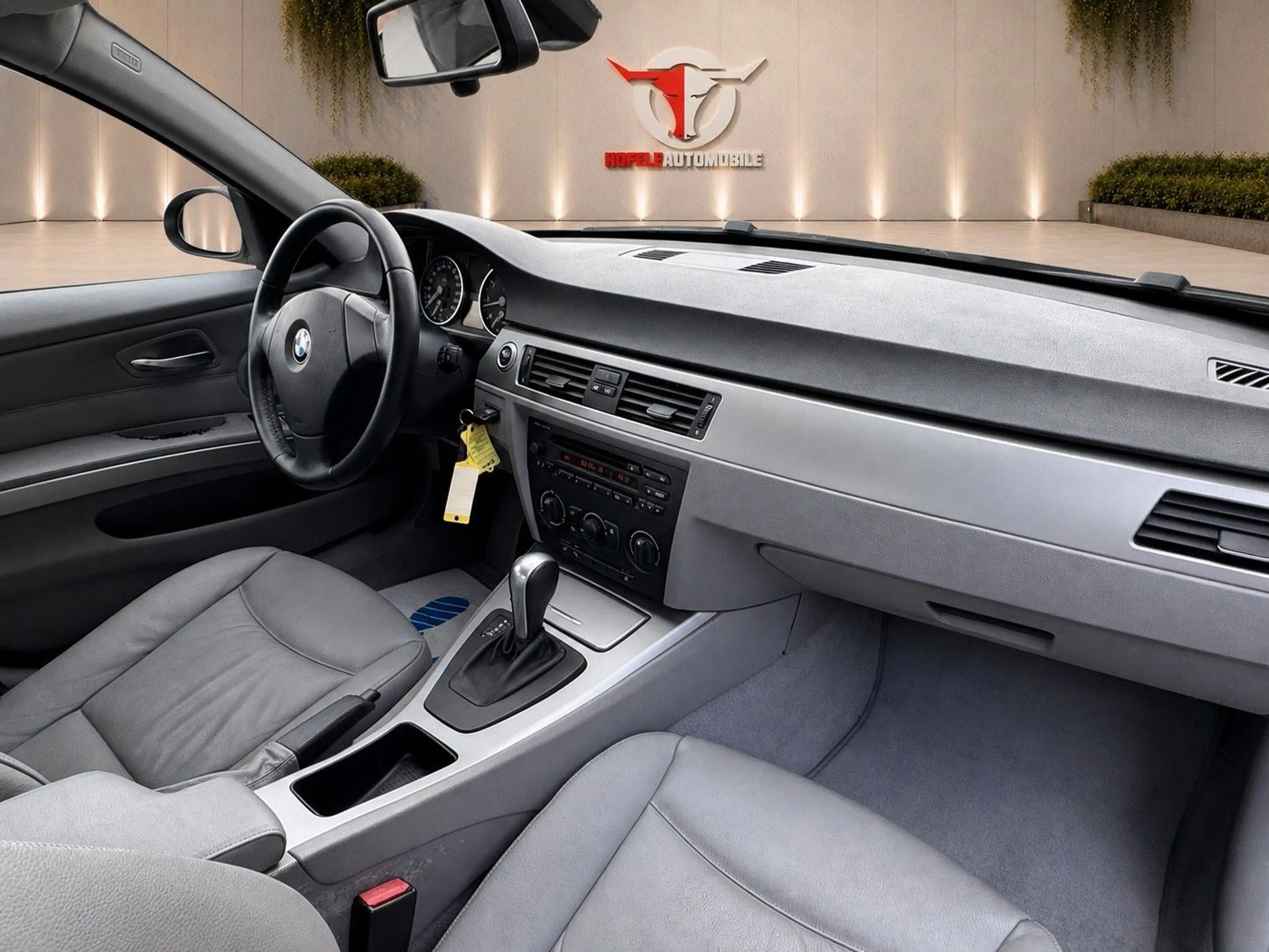 BMW 320 i Limousine**KLIMA/LEDER/69 TSD KM** — photo 12