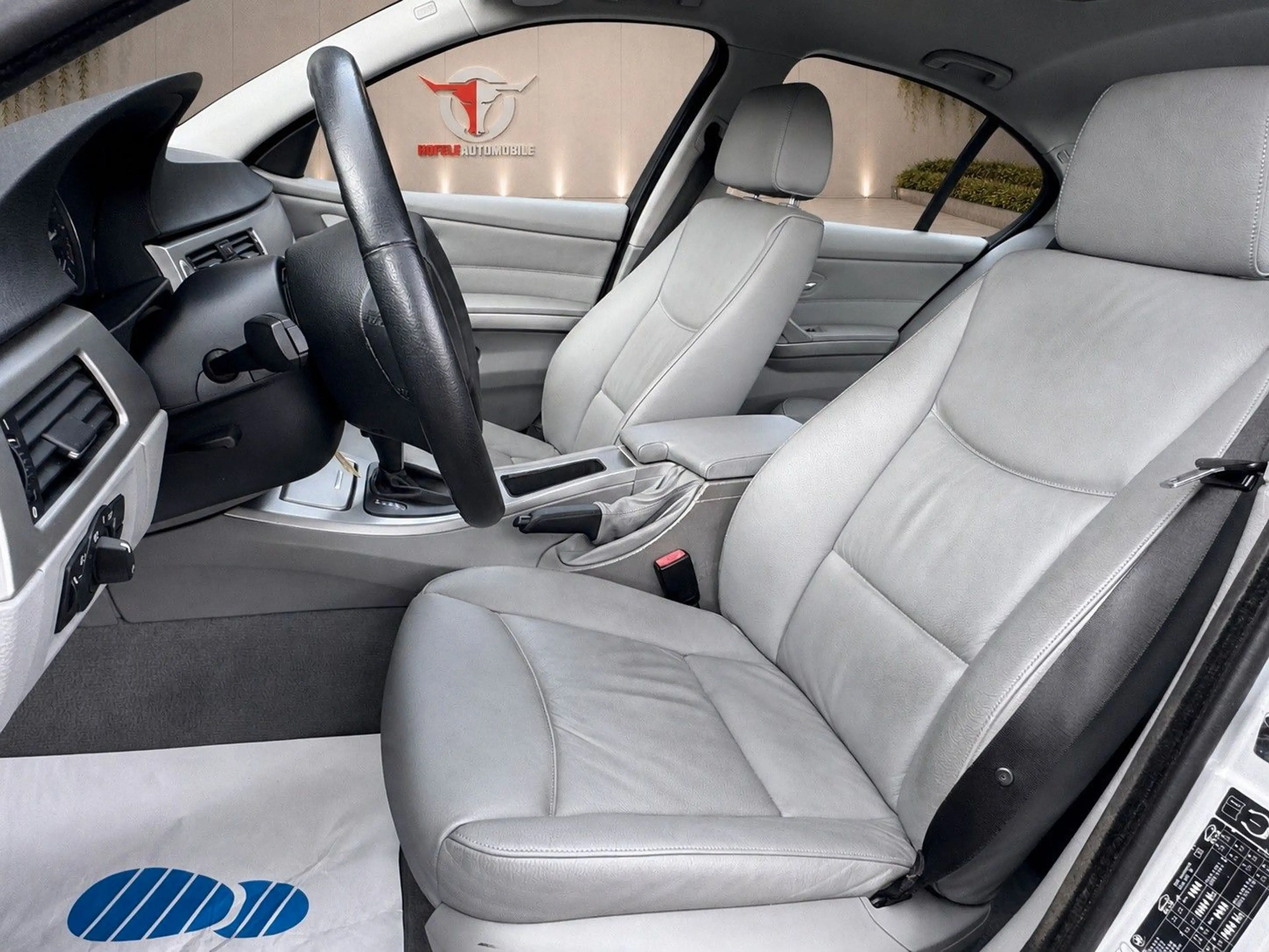 BMW 320 i Limousine**KLIMA/LEDER/69 TSD KM** — photo 10