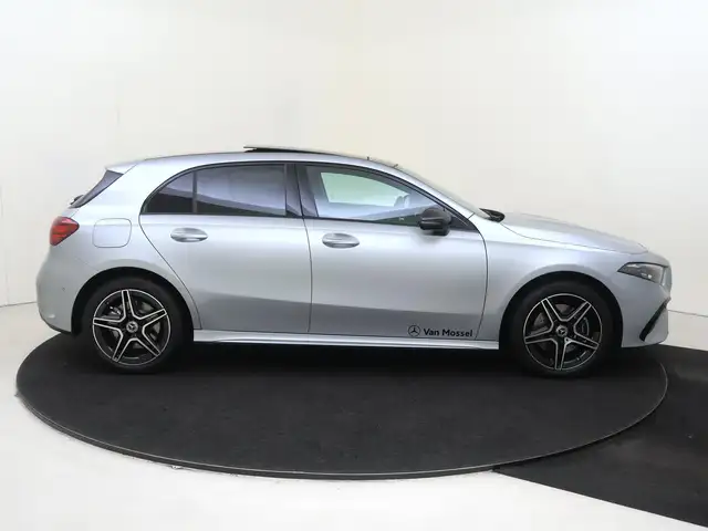 Mercedes-Benz A-Class view 9