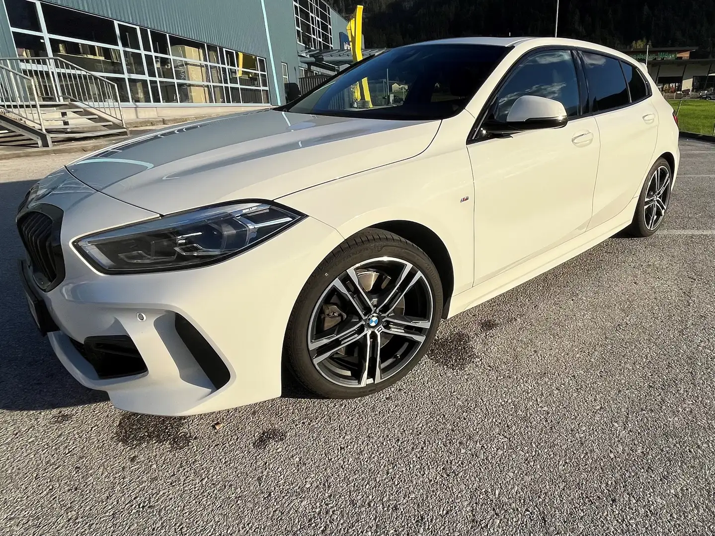 BMW 120 120d xDrive M Sport Aut. M Sport Blanco - 1