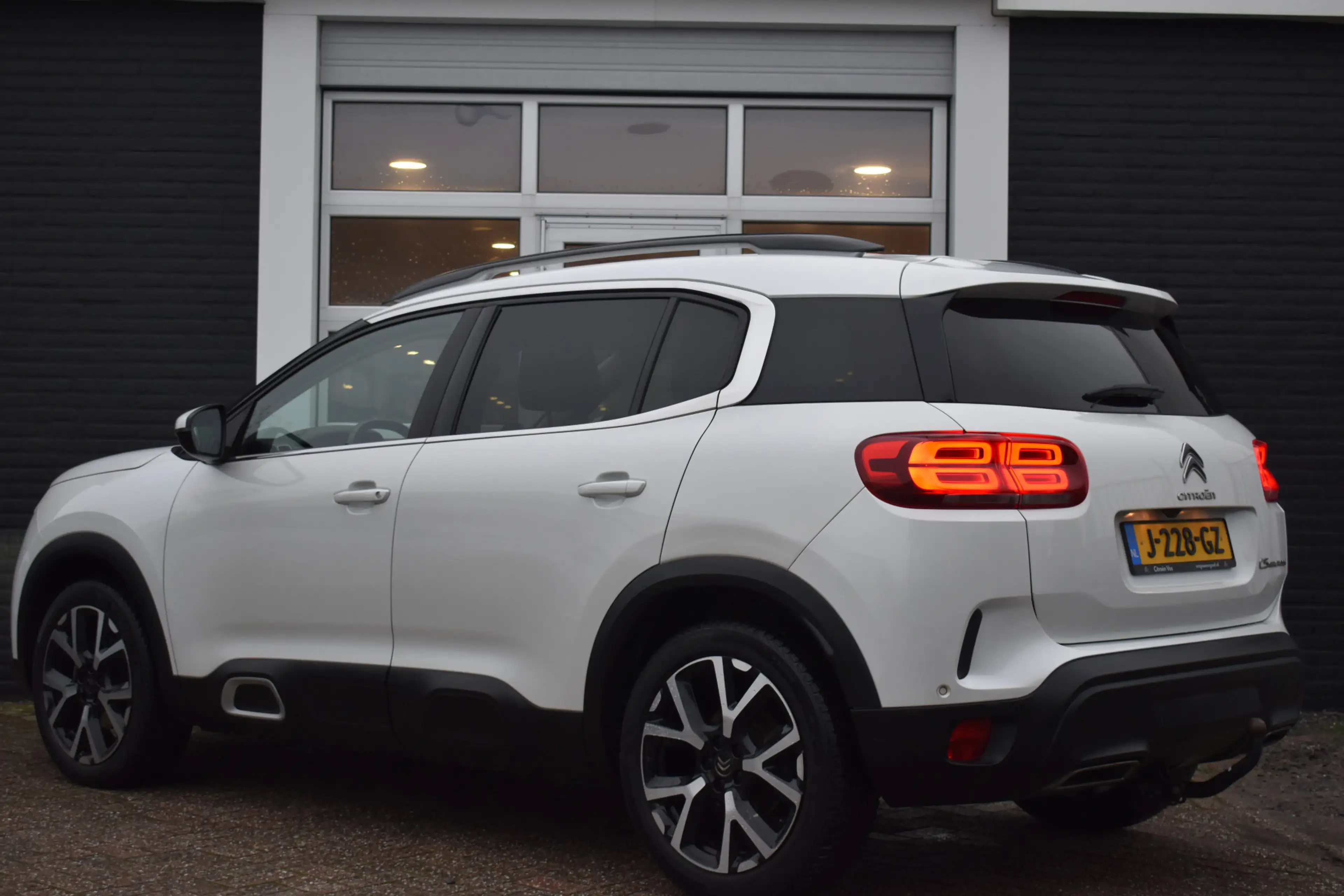 Citroen C5 Aircross PureTech 130pk Business Plus | Trekhaak | Navigati — photo 4