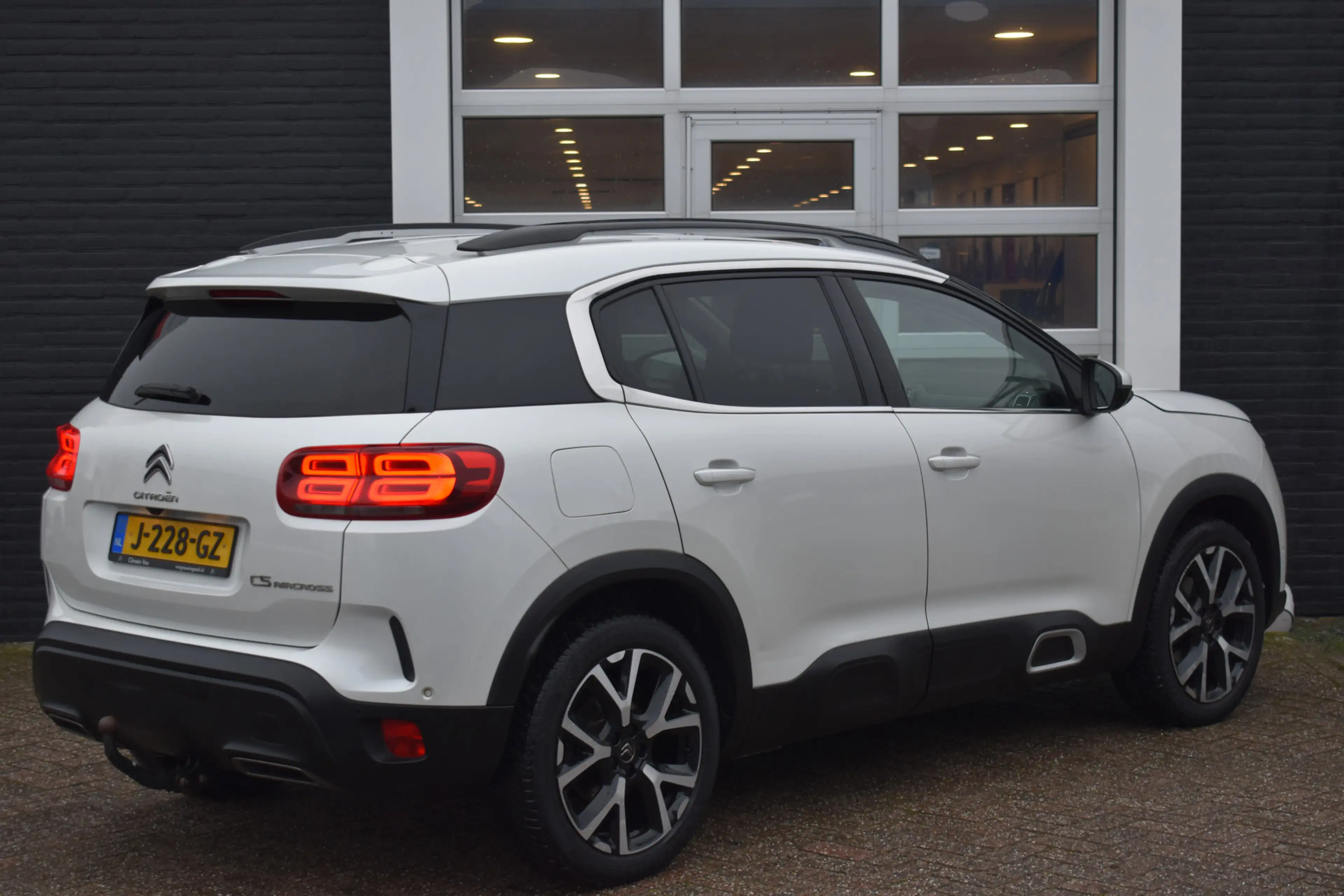 Citroen C5 Aircross PureTech 130pk Business Plus | Trekhaak | Navigati — photo 3