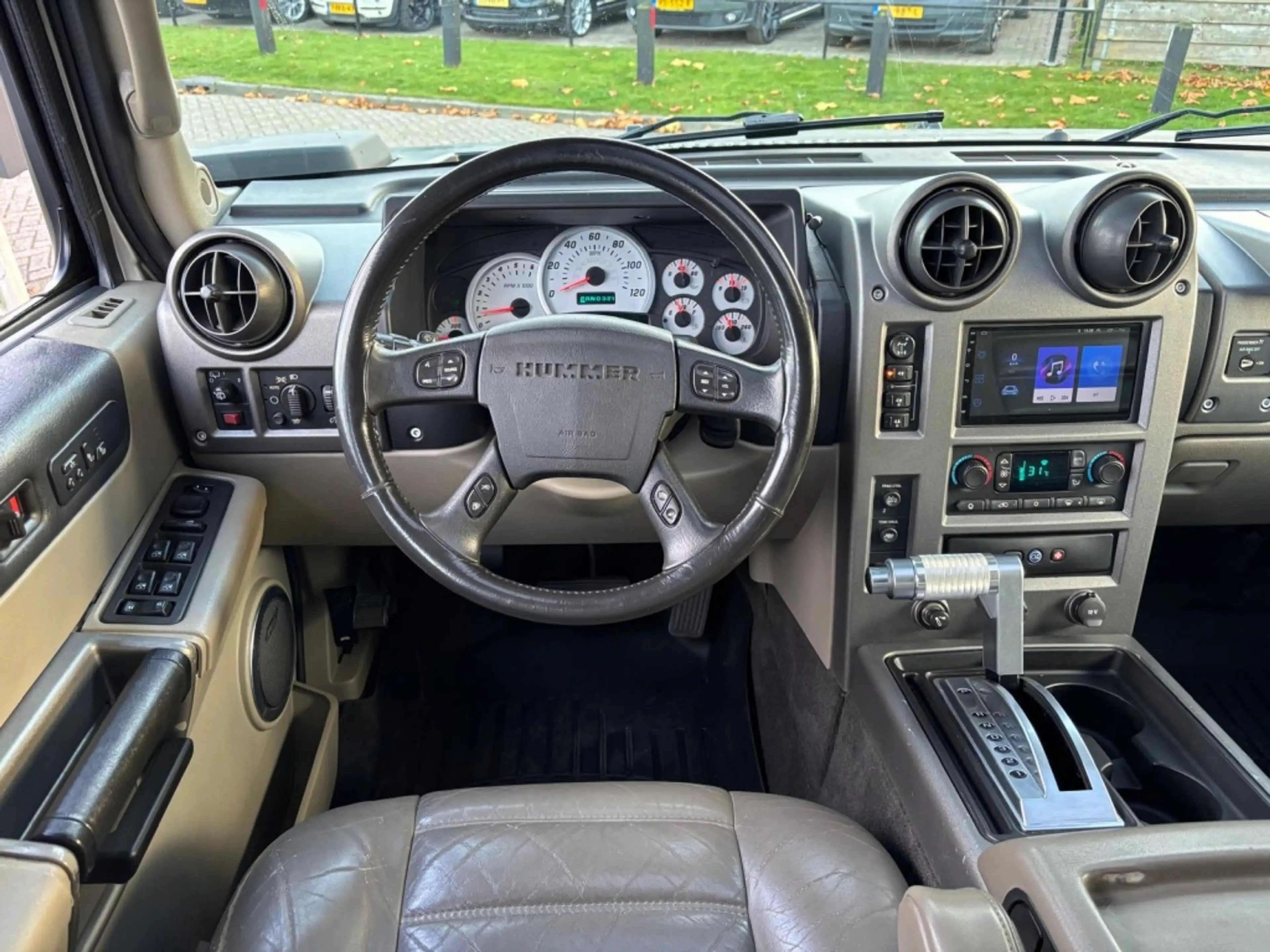 HUMMER H2 6.0 V8 2003 Youngtimer Schuifdak Benzine — photo 9