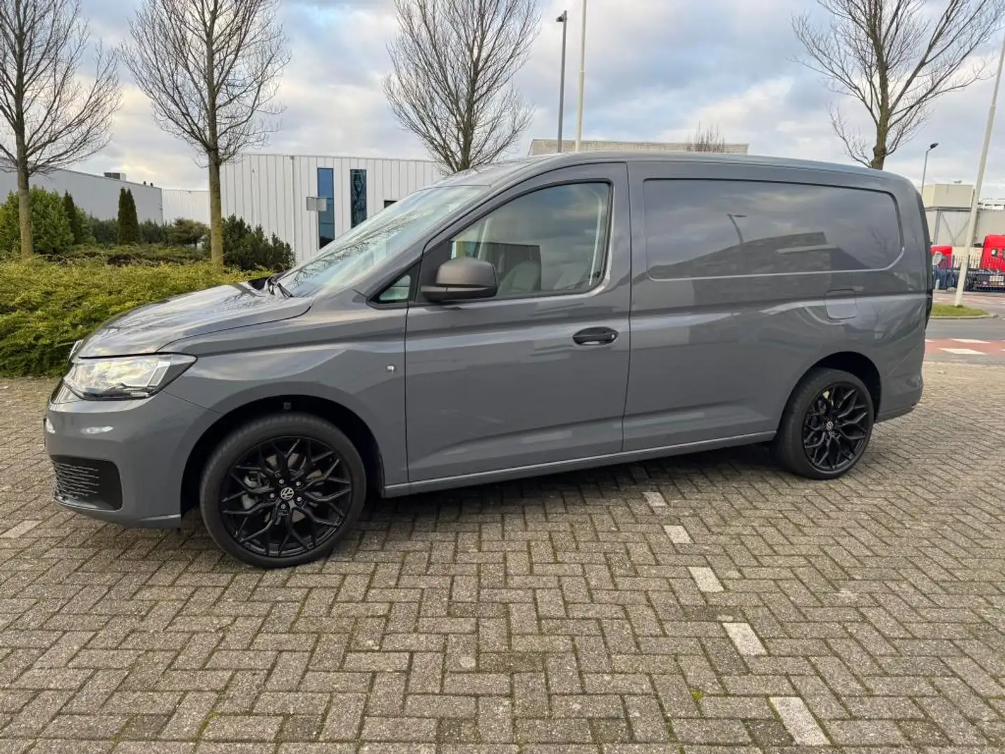 Volkswagen Caddy Cargo Maxi 1.5 TSI Style Grijs - 2