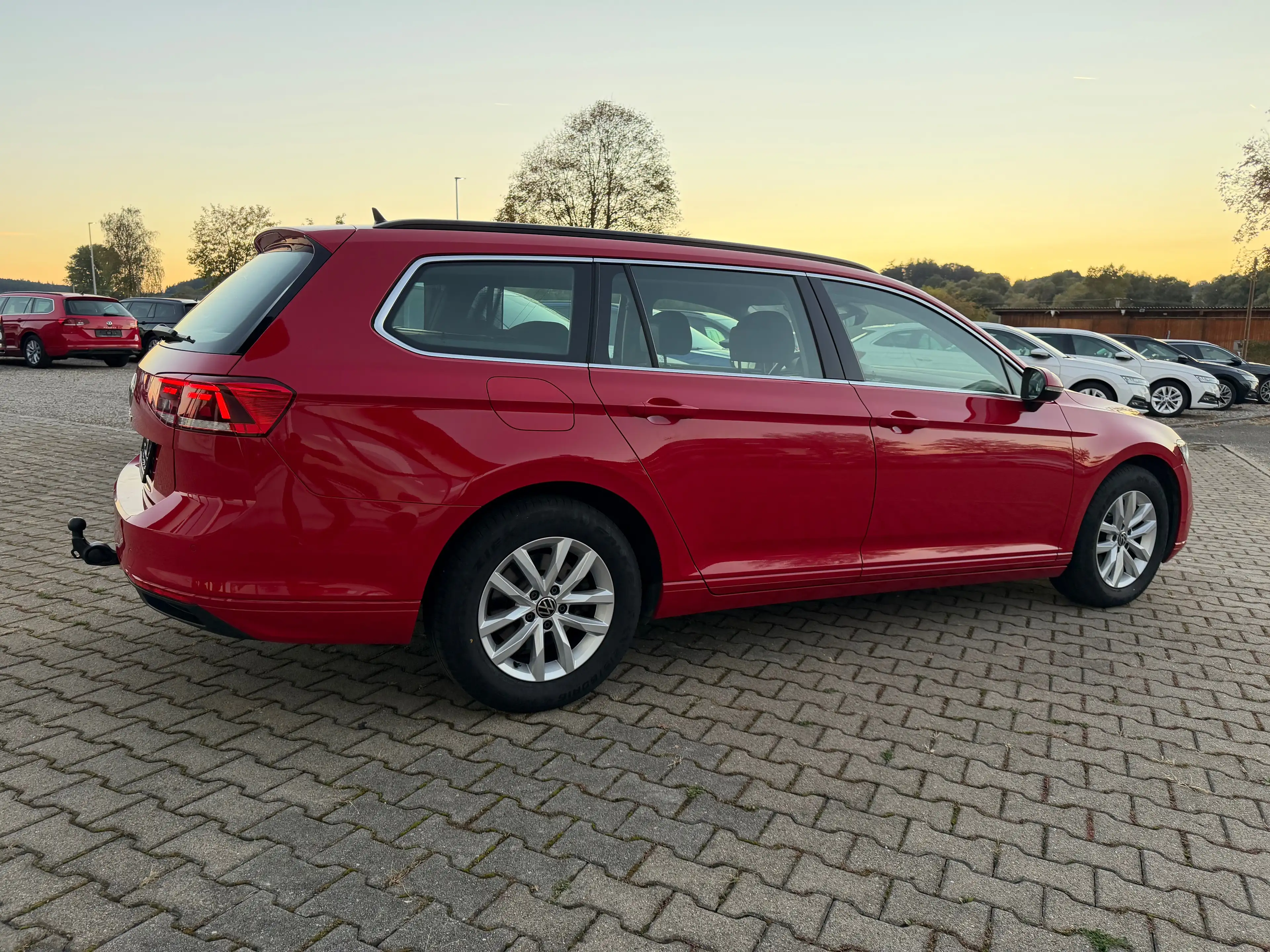 Volkswagen Passat Variant Business DSG Massage RearView DIGI VZE ACC AHK APP — photo 3