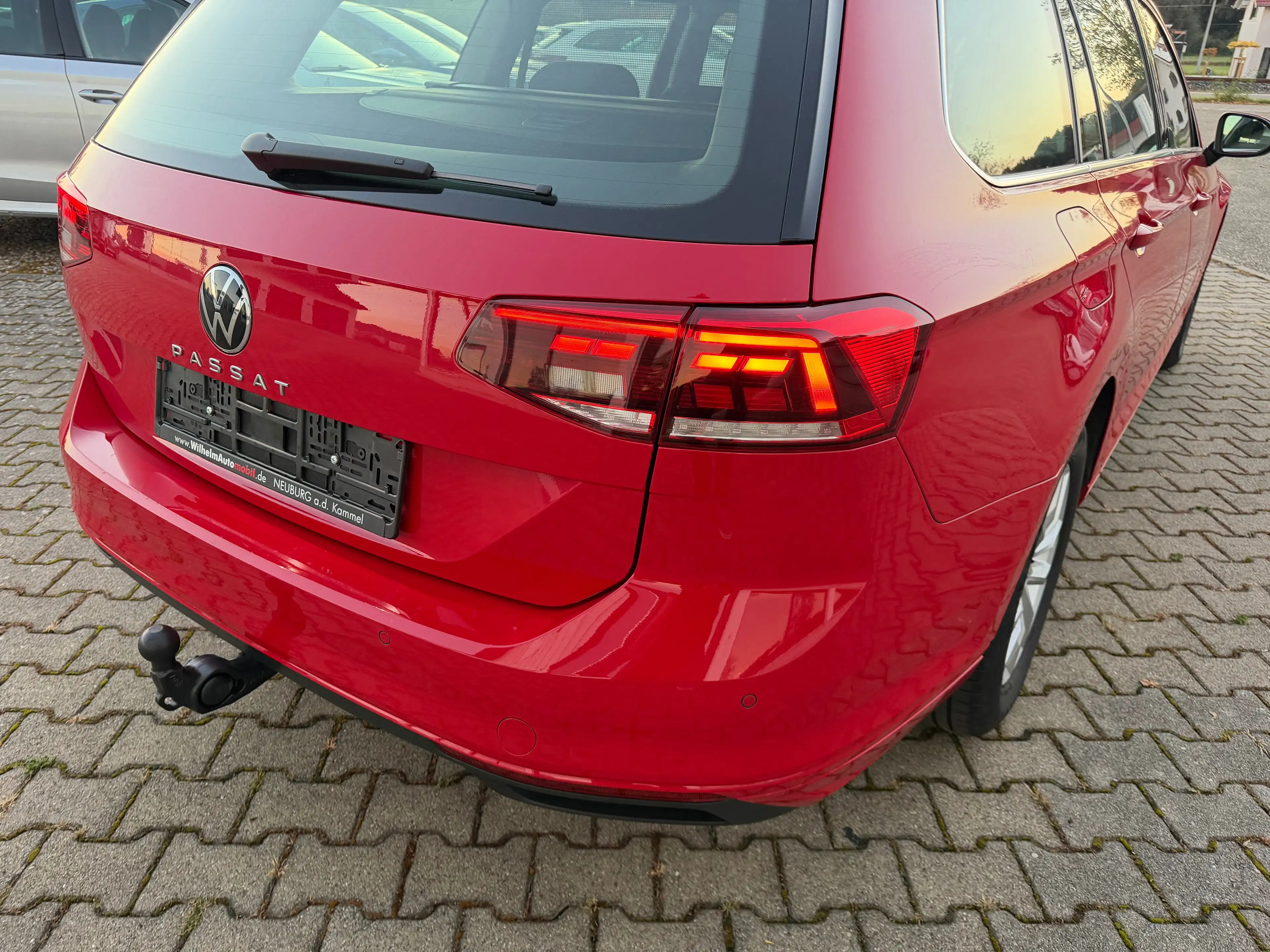 Volkswagen Passat Variant Business DSG Massage RearView DIGI VZE ACC AHK APP — photo 10